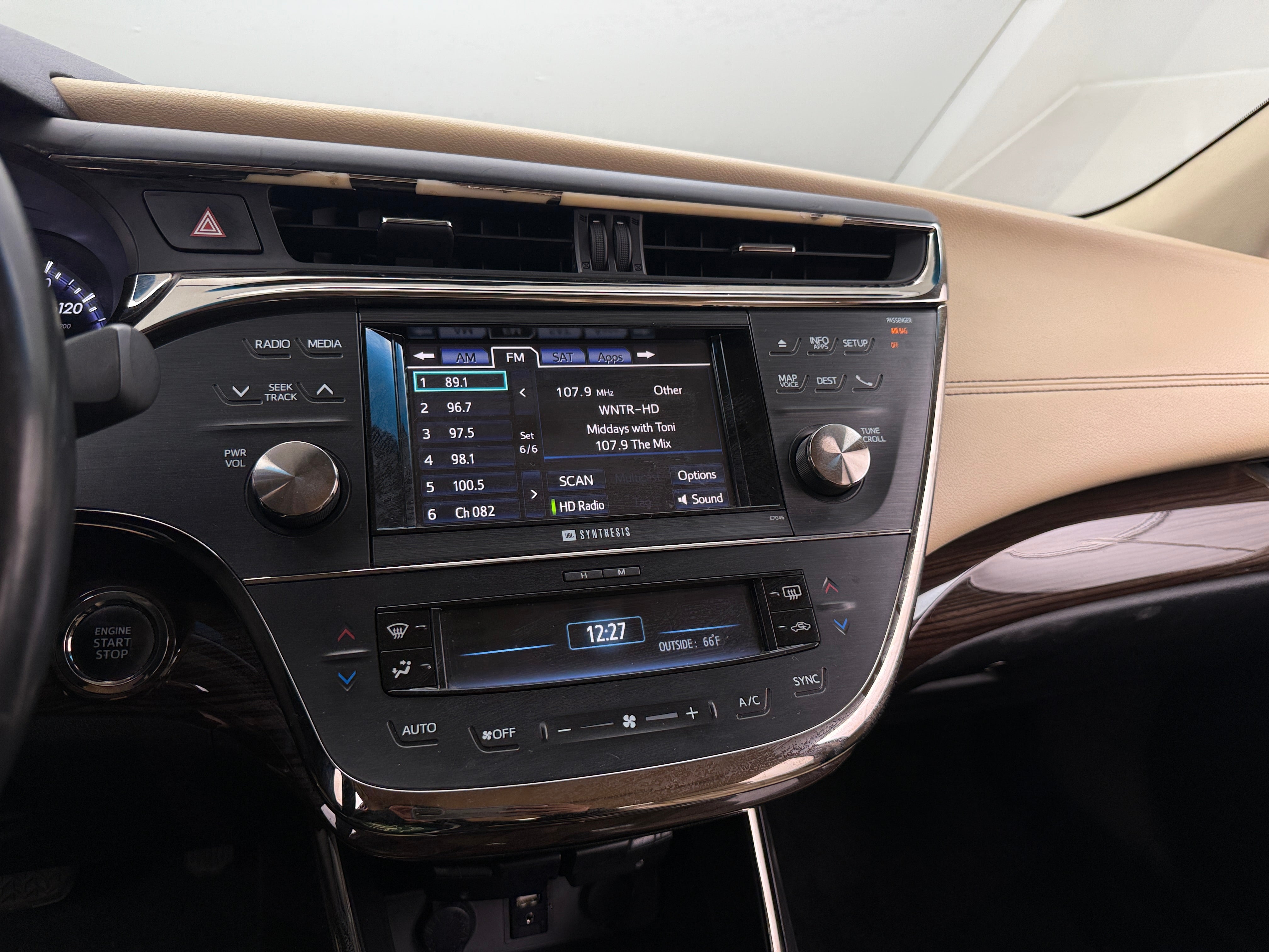 2013 Toyota Avalon Limited 3