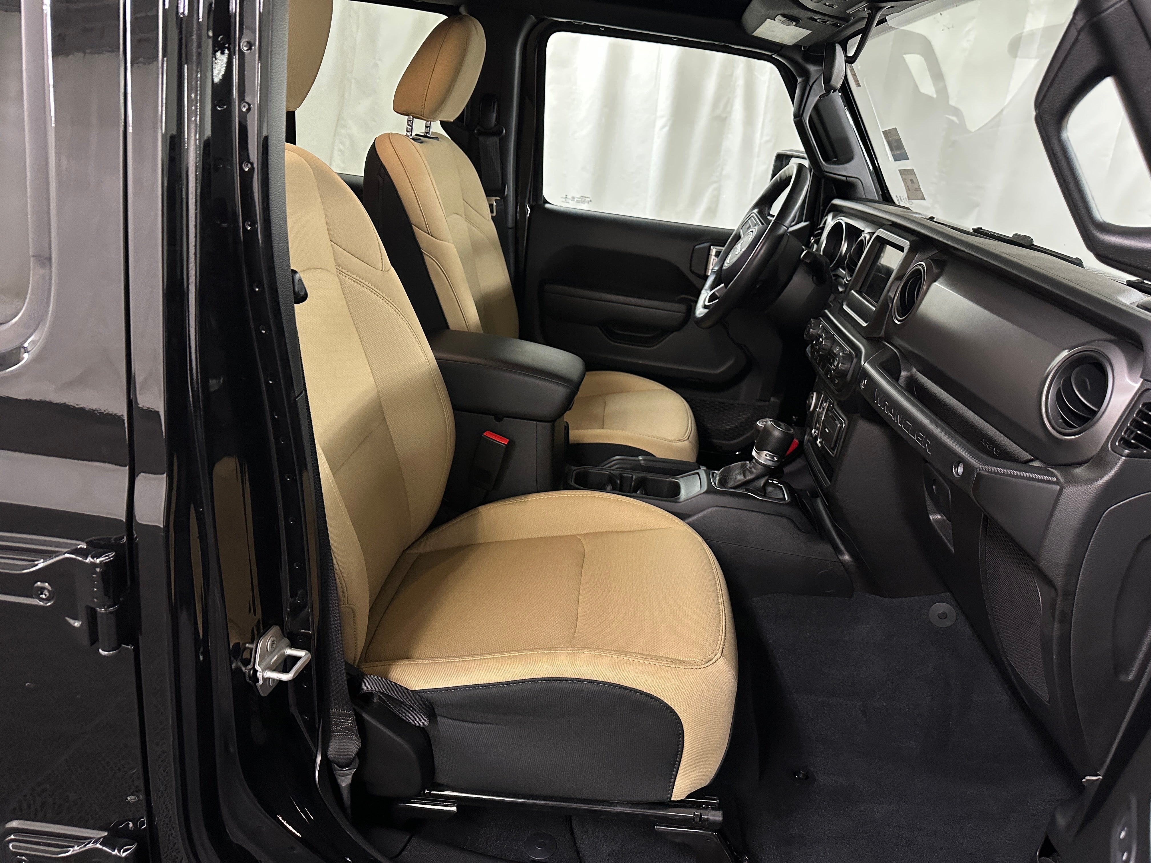 2022 Jeep Wrangler Unlimited Sport S 2