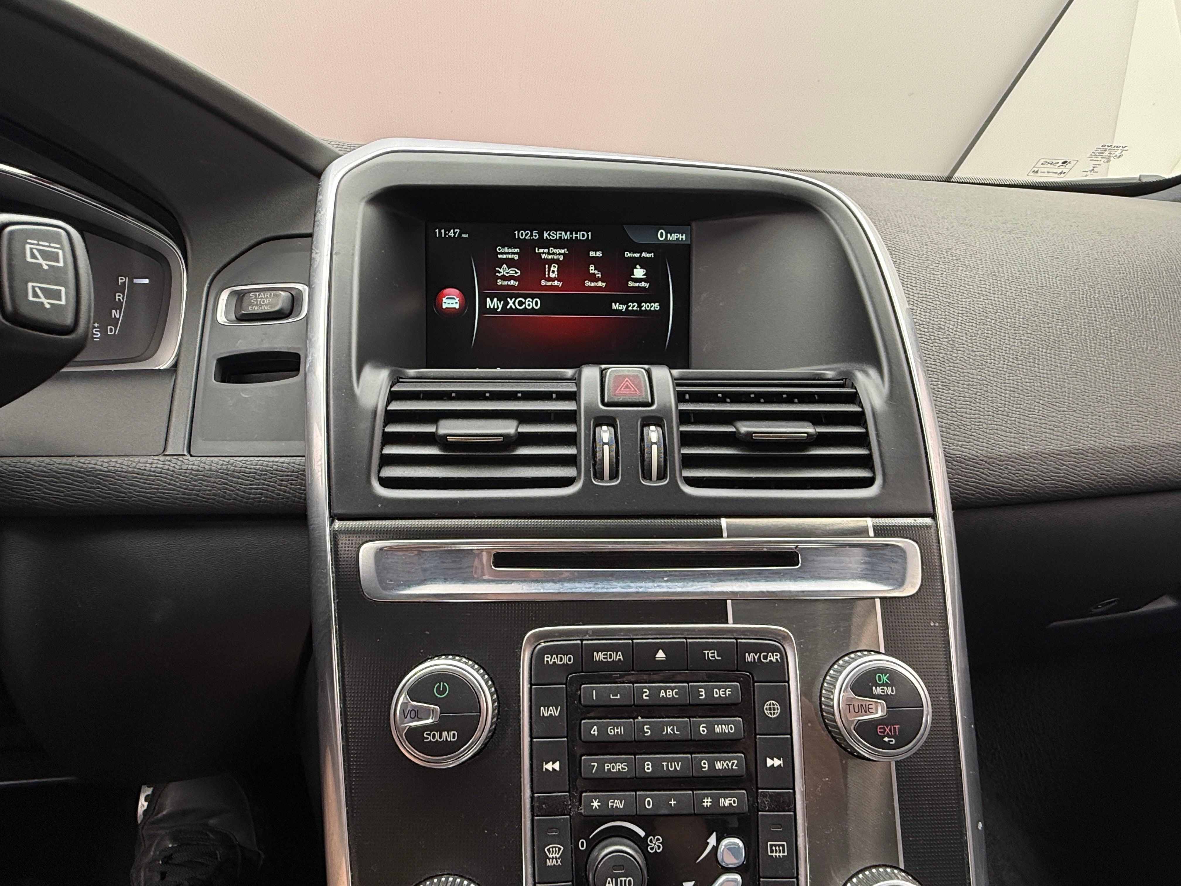 2015 Volvo XC60 T6 R-Design 4