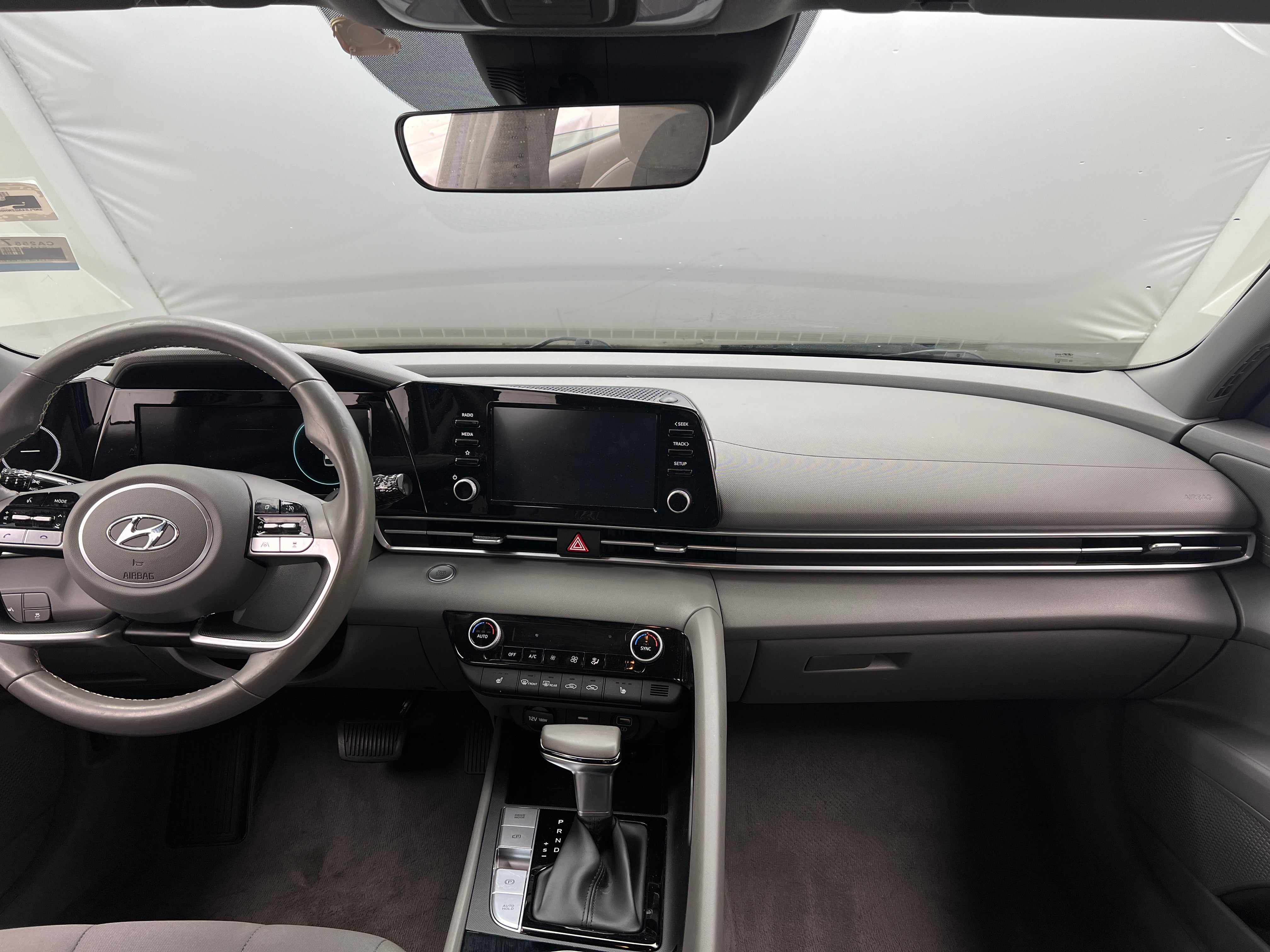2022 Hyundai Elantra SEL 3