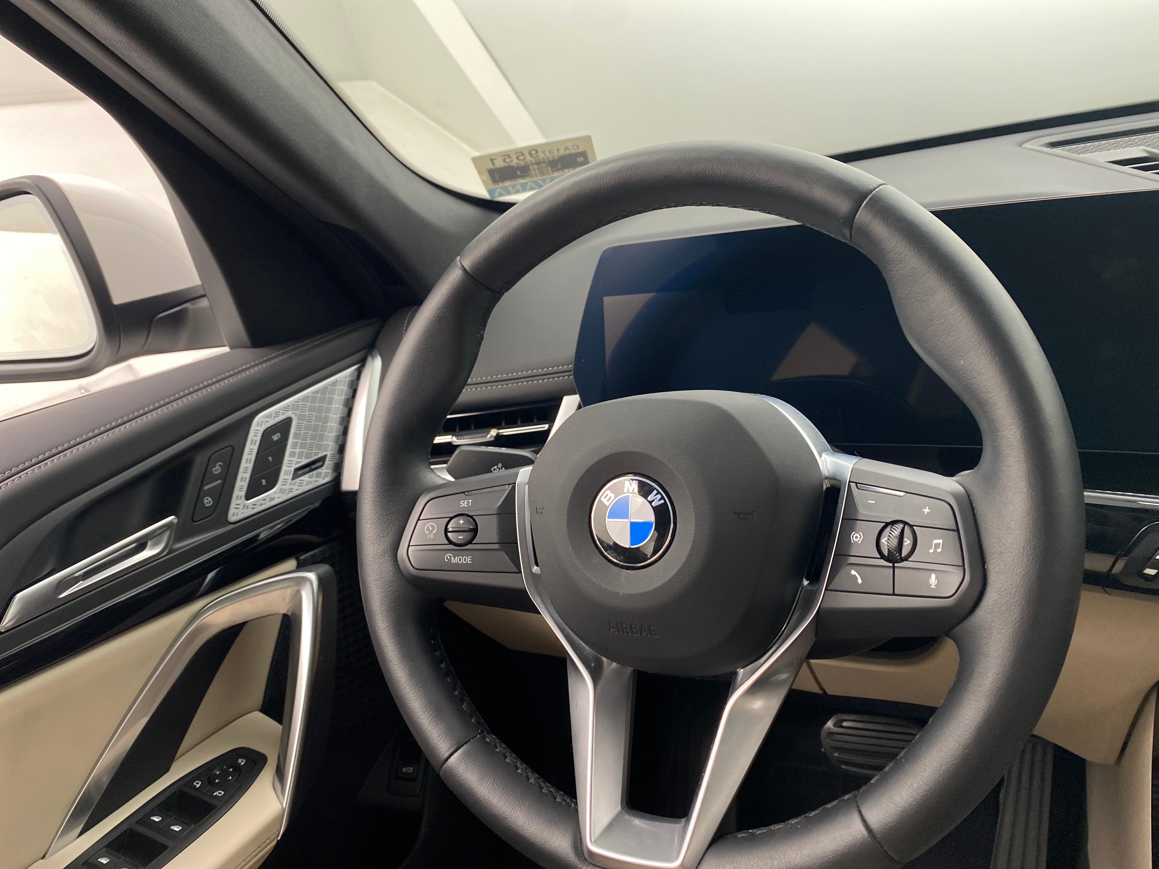 2025 BMW X1 xDrive28i 4