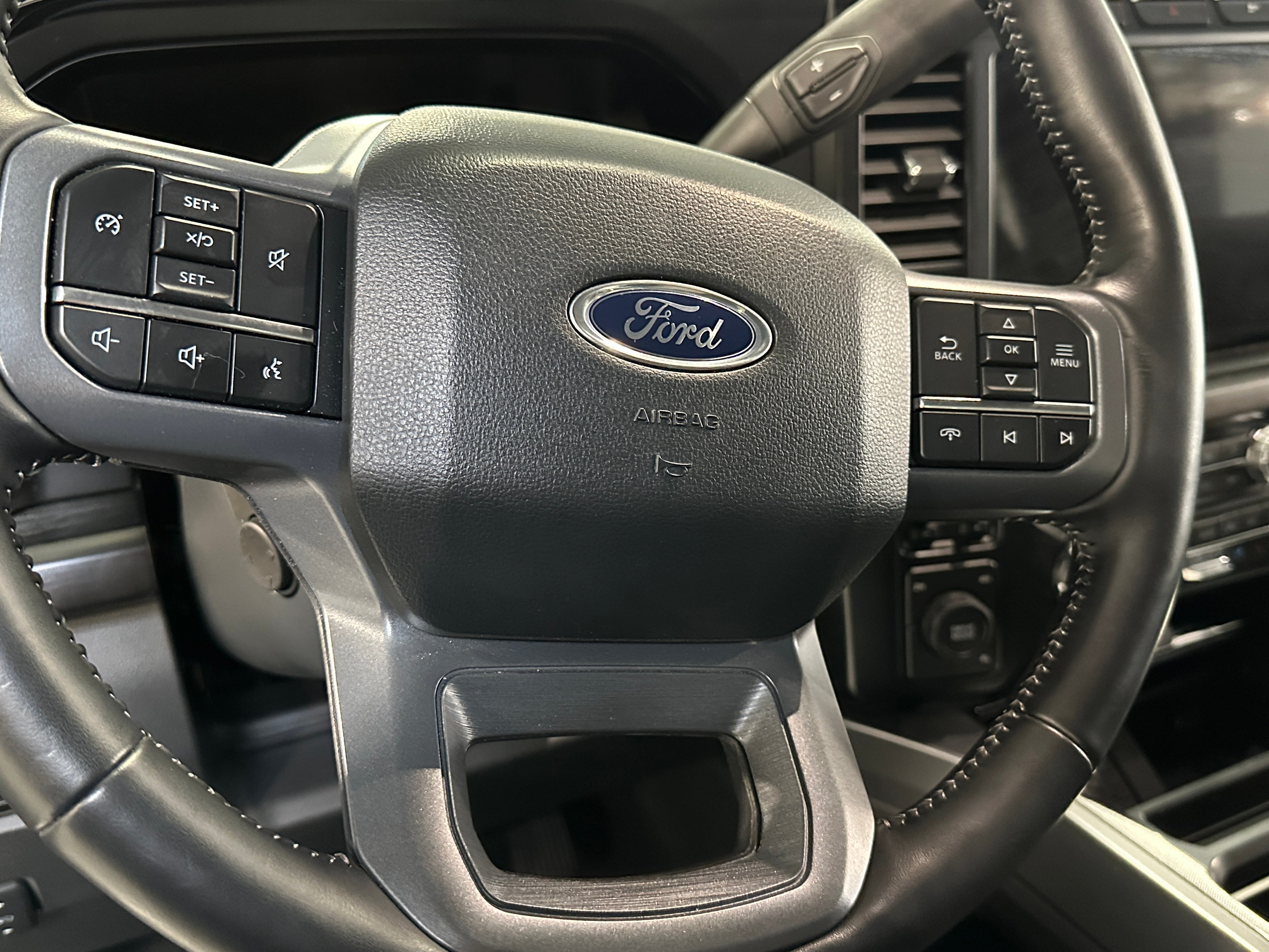 2024 Ford Econoline E-250 5