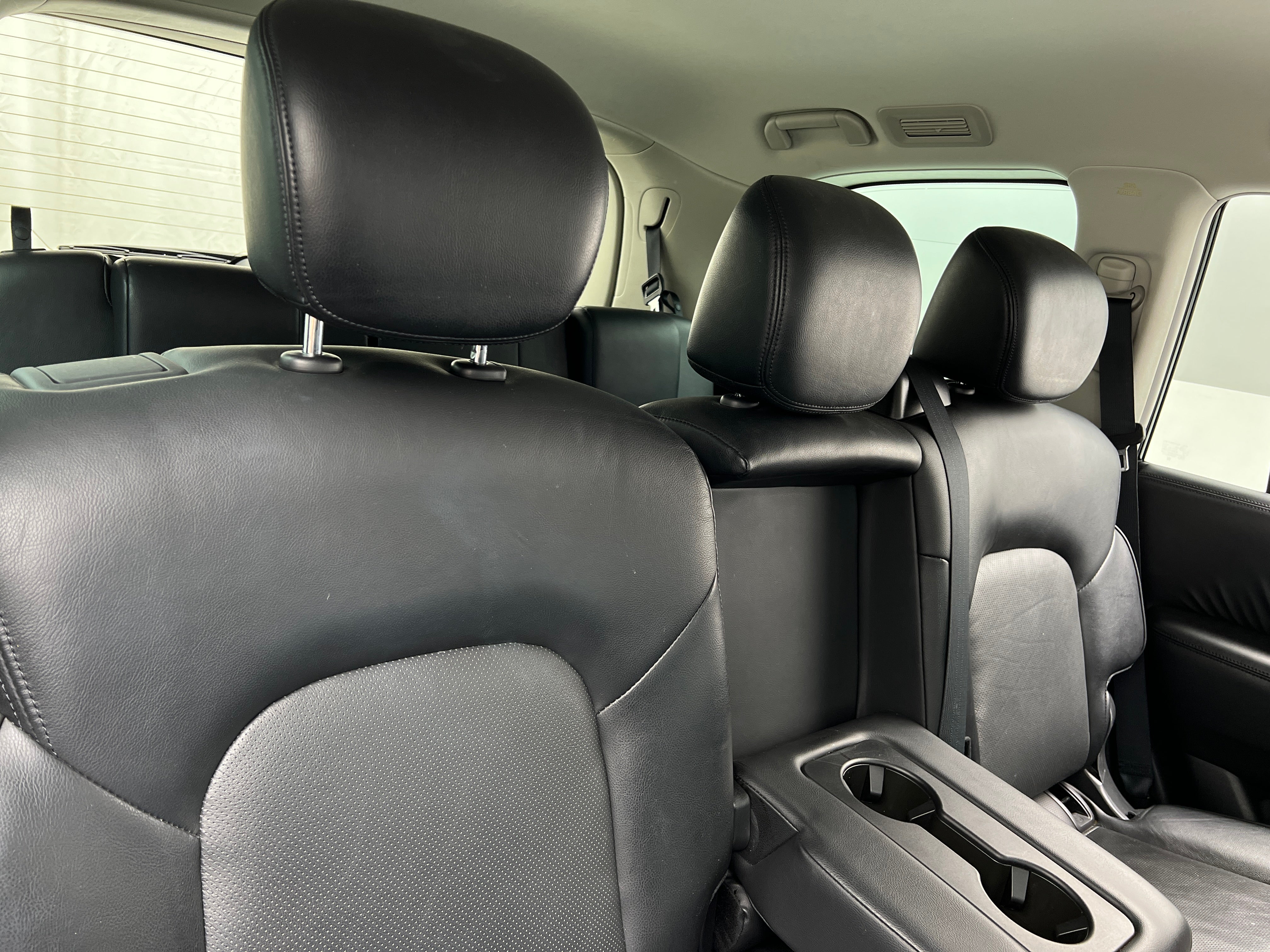 2023 Nissan Armada SL 5