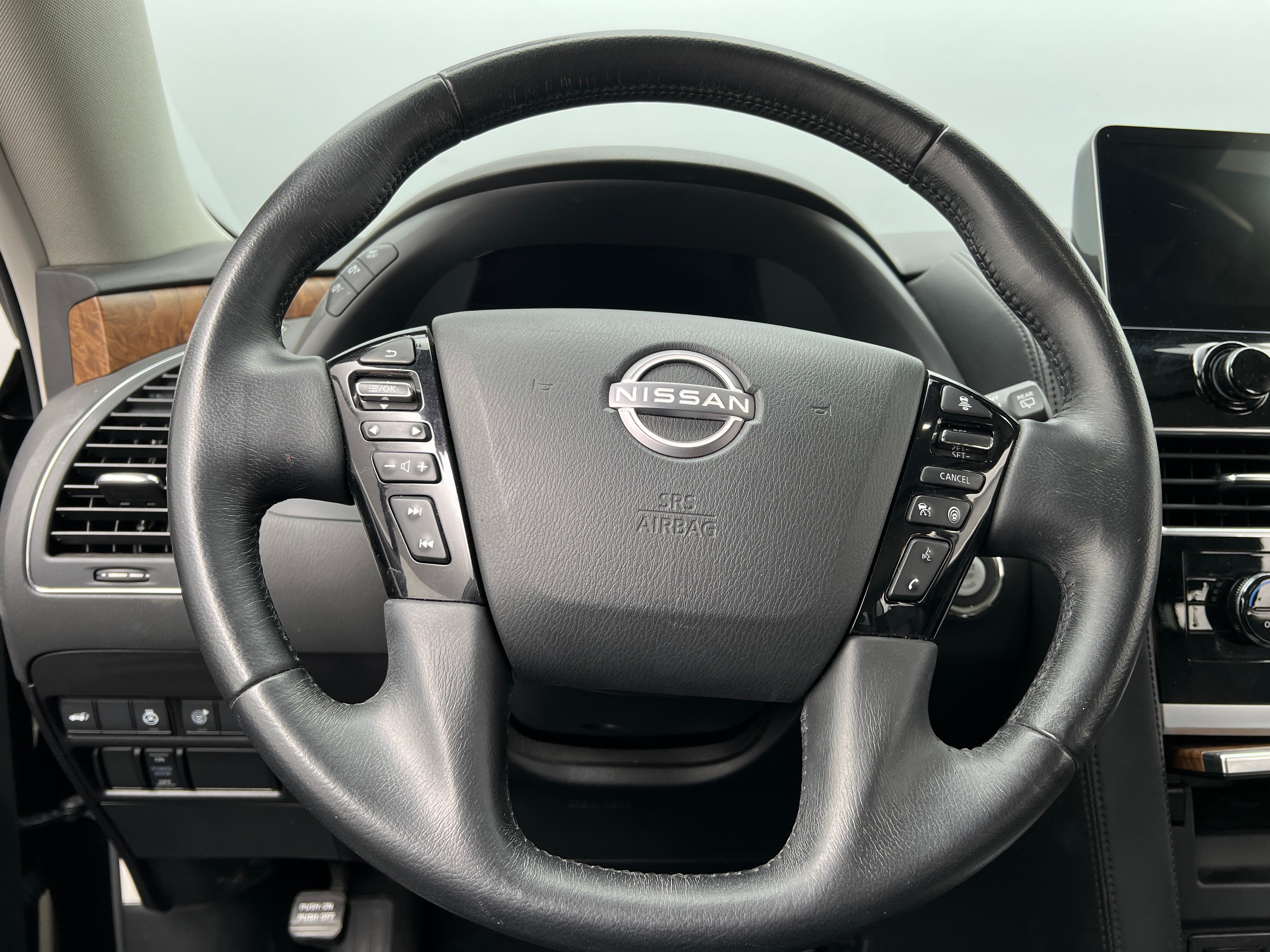 2023 Nissan Armada SL 4