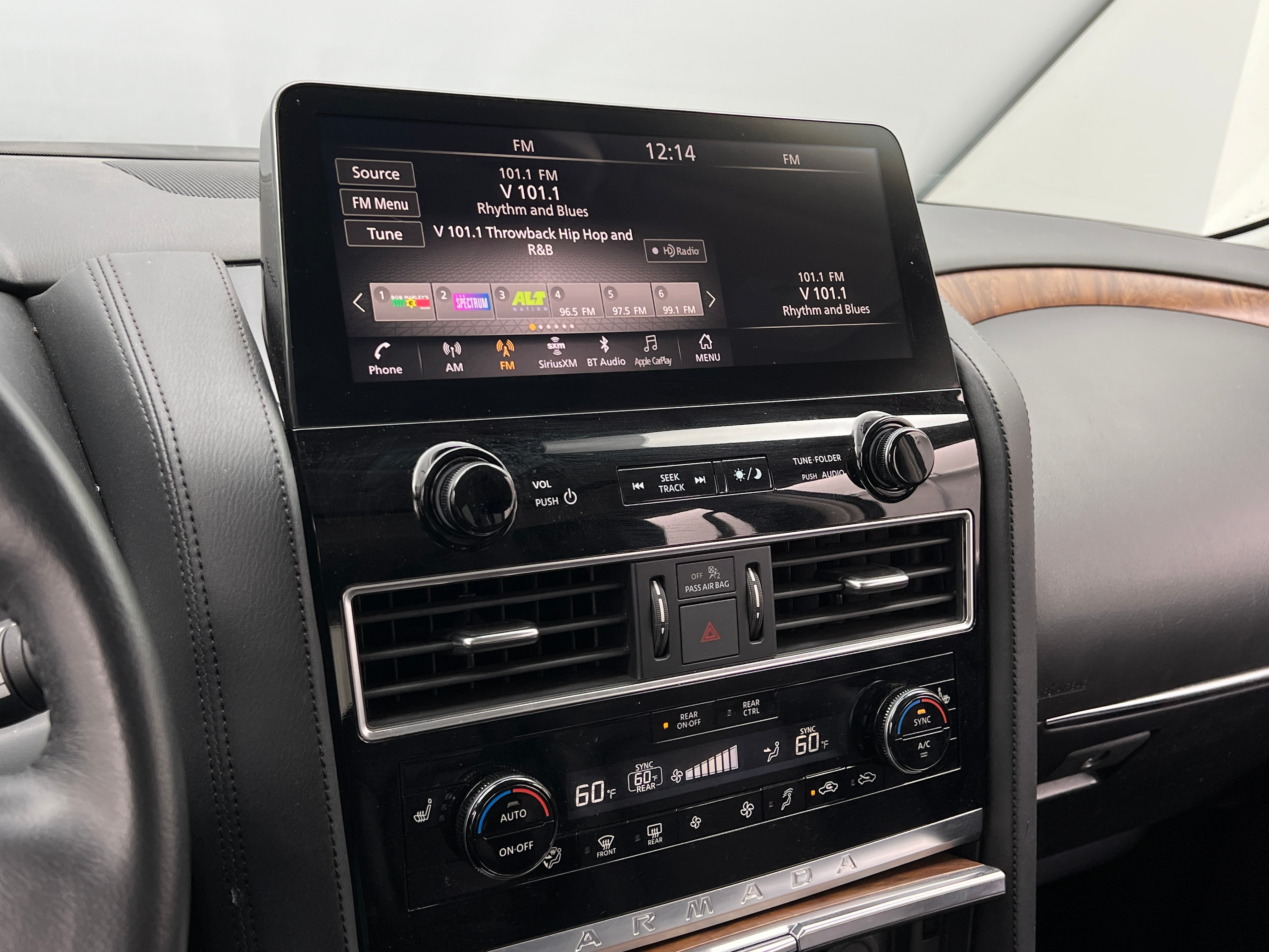 2023 Nissan Armada SL 3