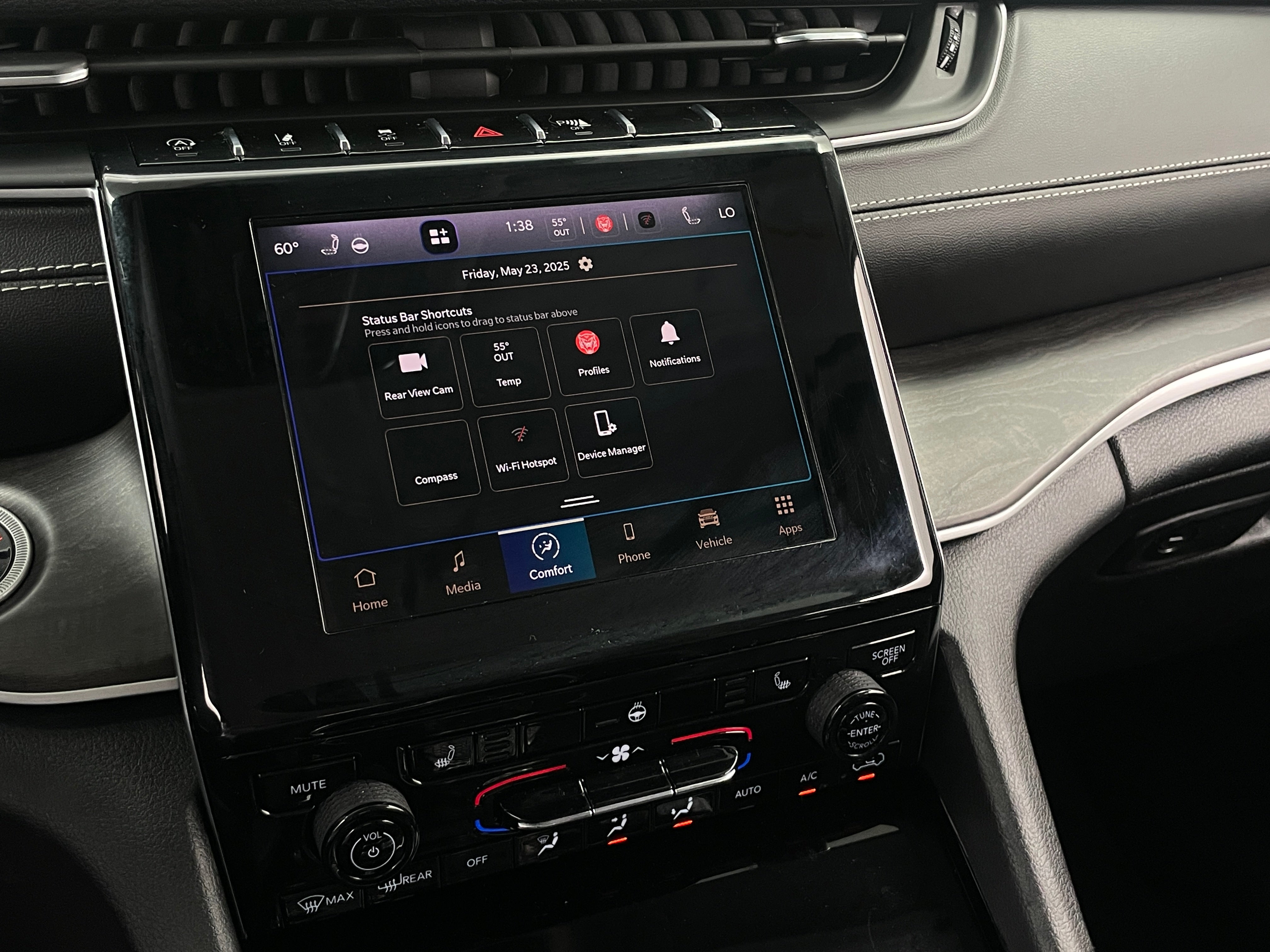 2022 Jeep Grand Cherokee L Limited Edition 3