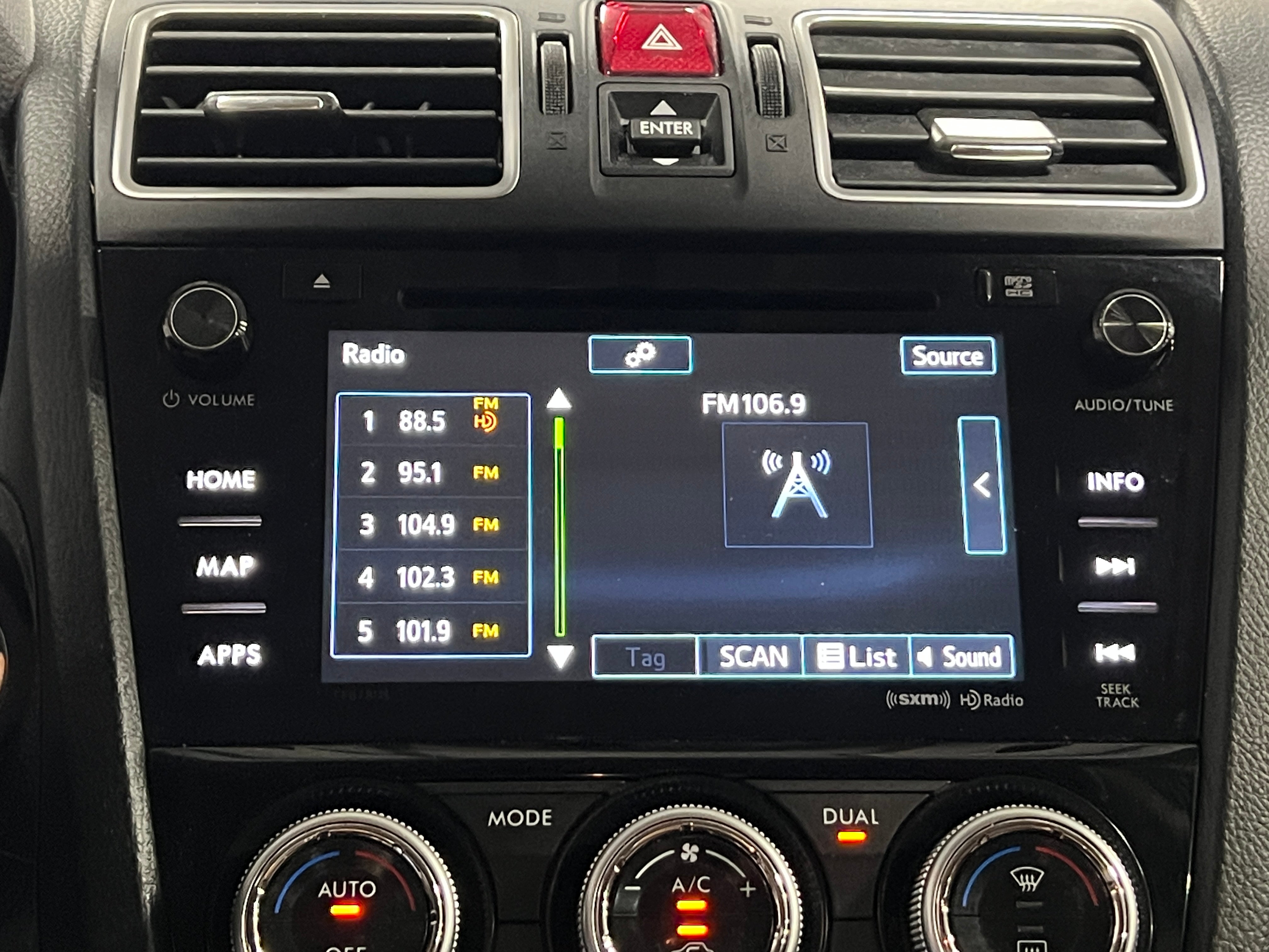 2017 Subaru Forester Touring 3