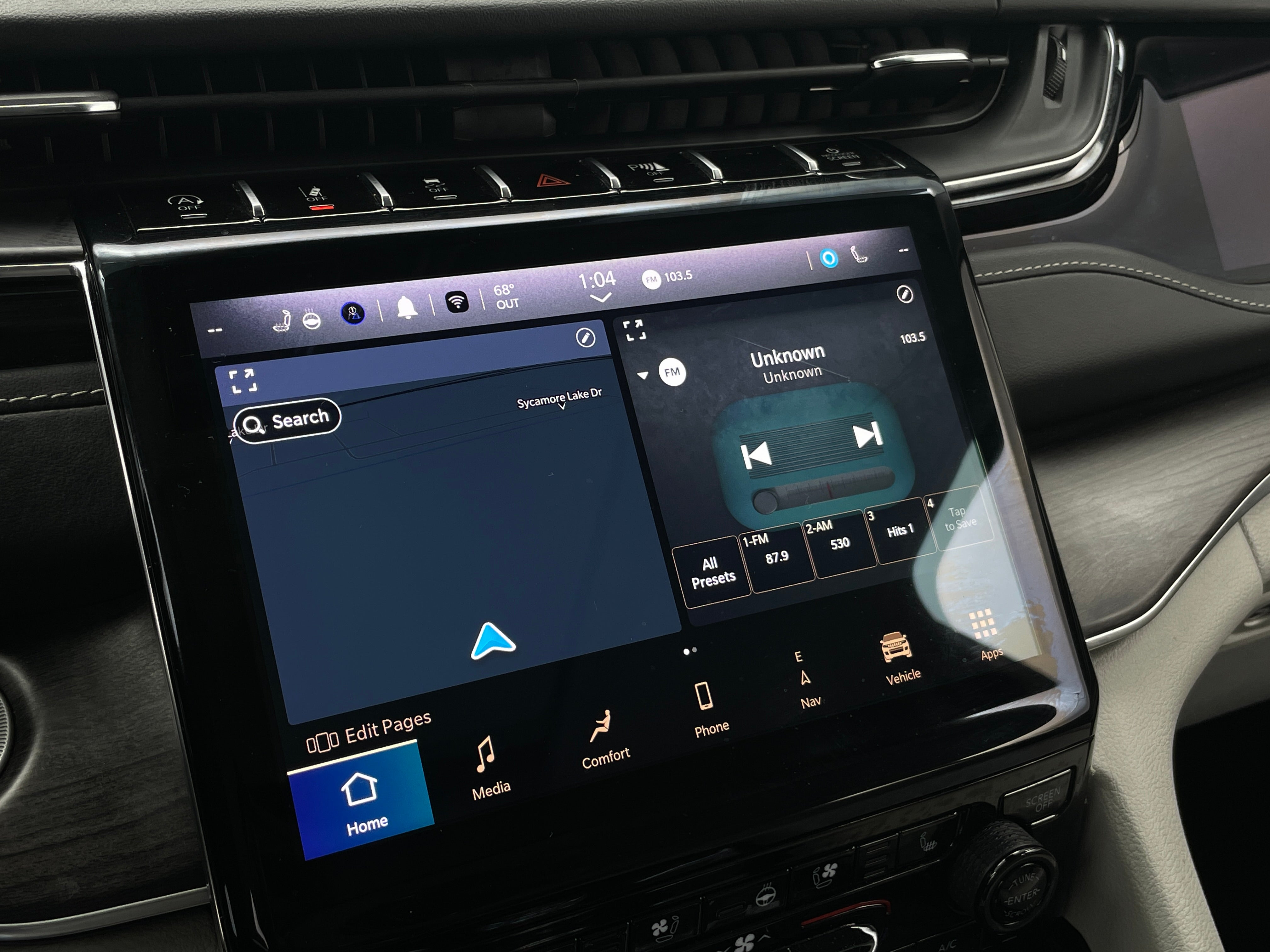 2023 Jeep Grand Cherokee Overland 3