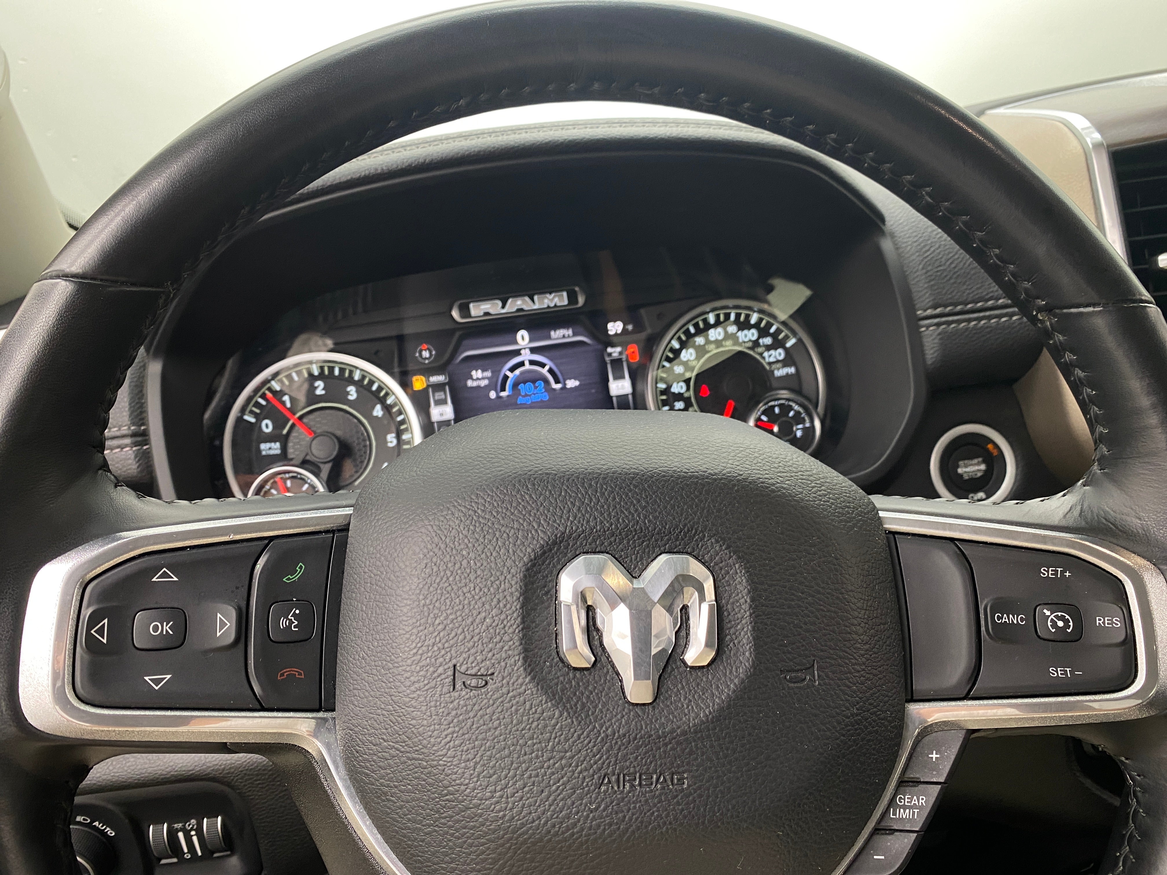 2022 RAM 1500 Laramie 4