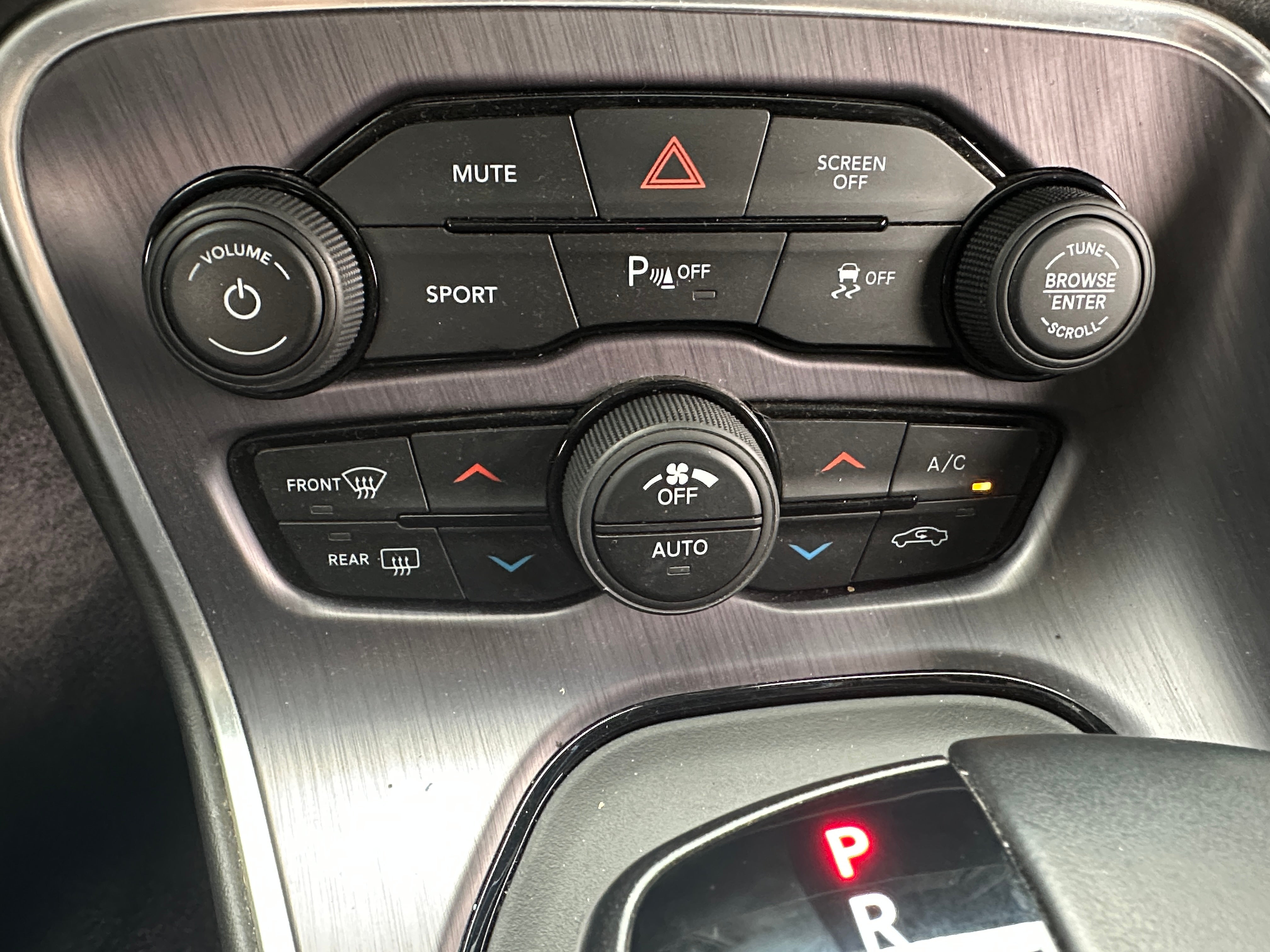 2017 Dodge Challenger SXT 2