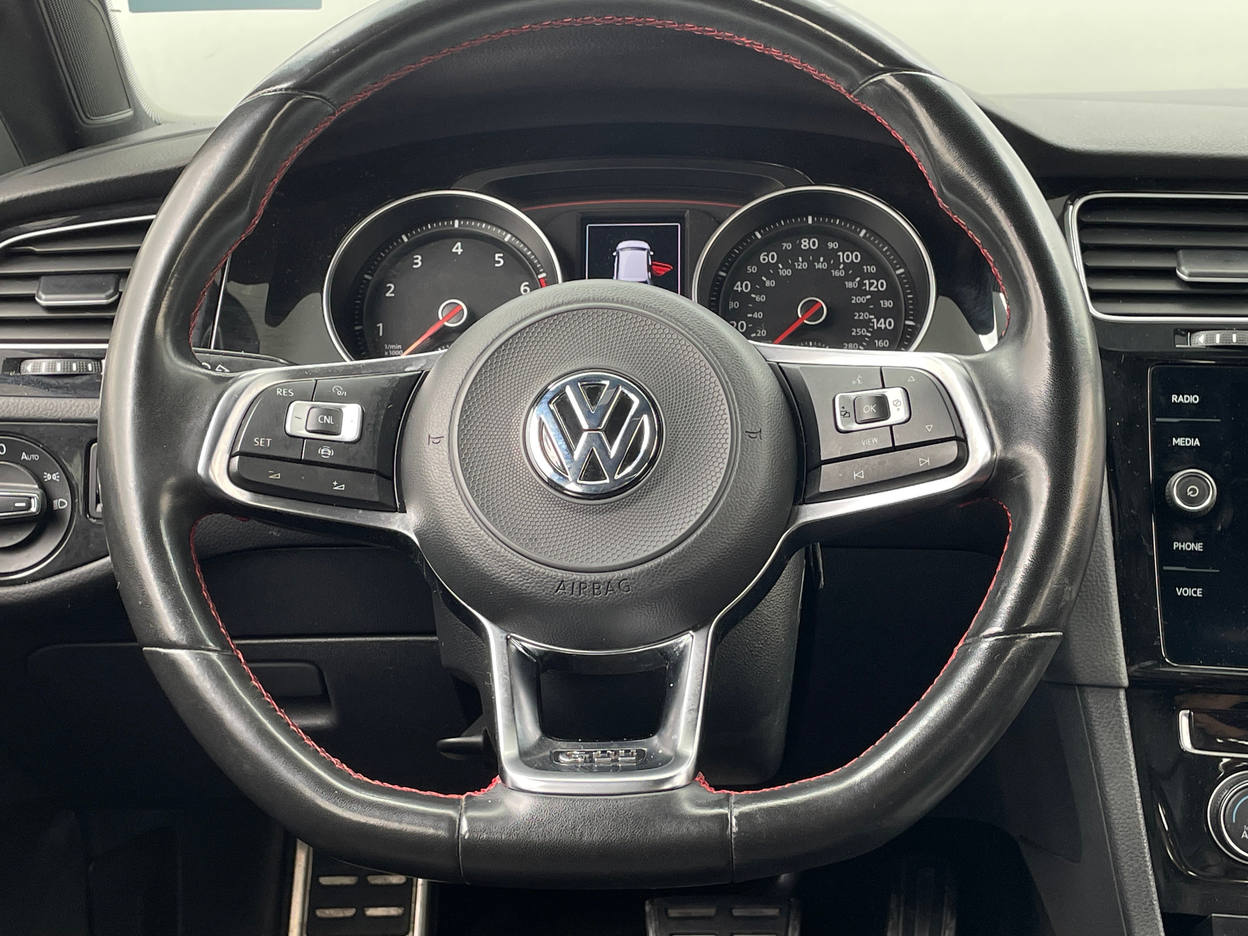 2020 Volkswagen Golf GTI SE 4