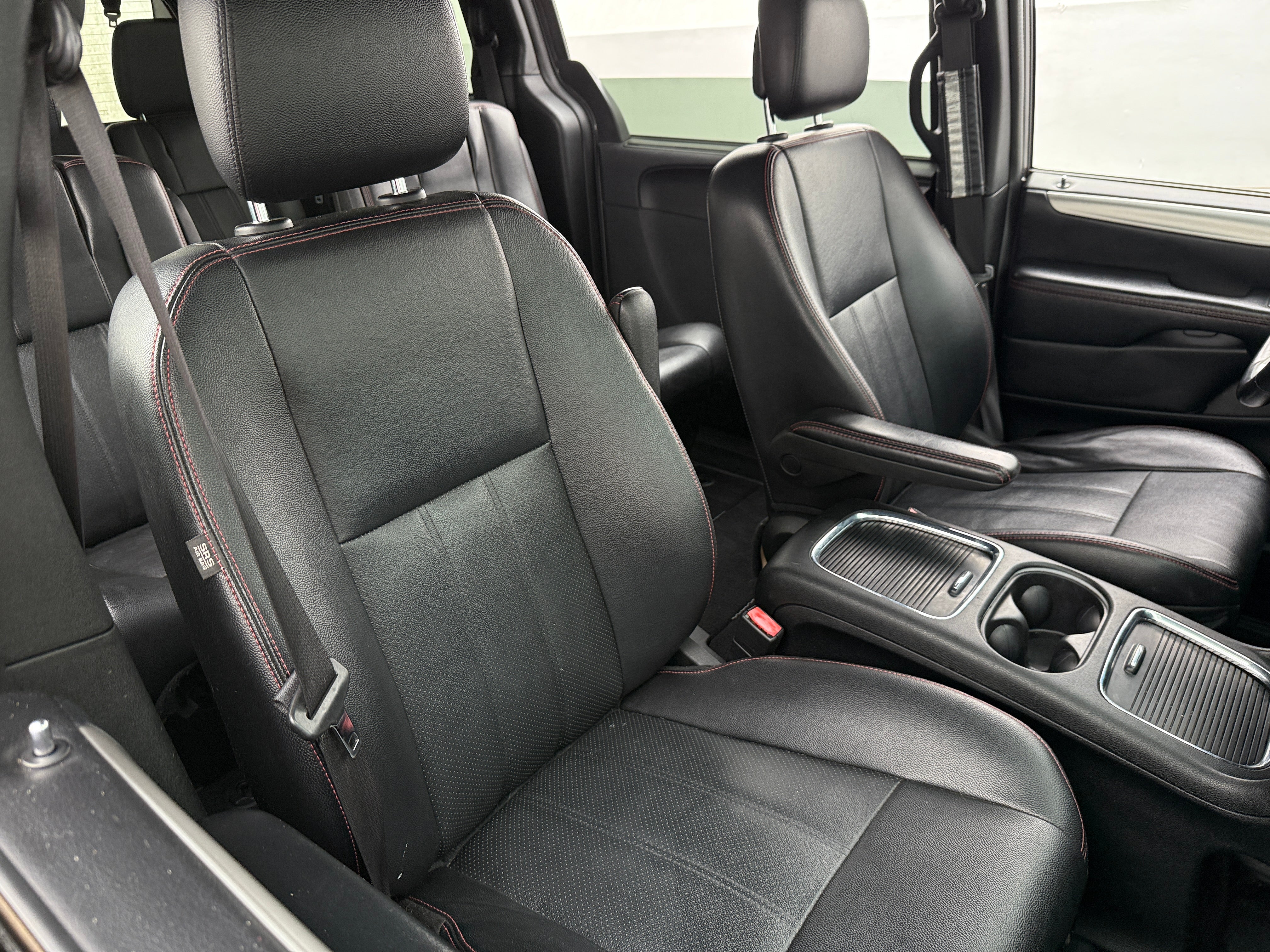 2019 Dodge Grand Caravan SE 2