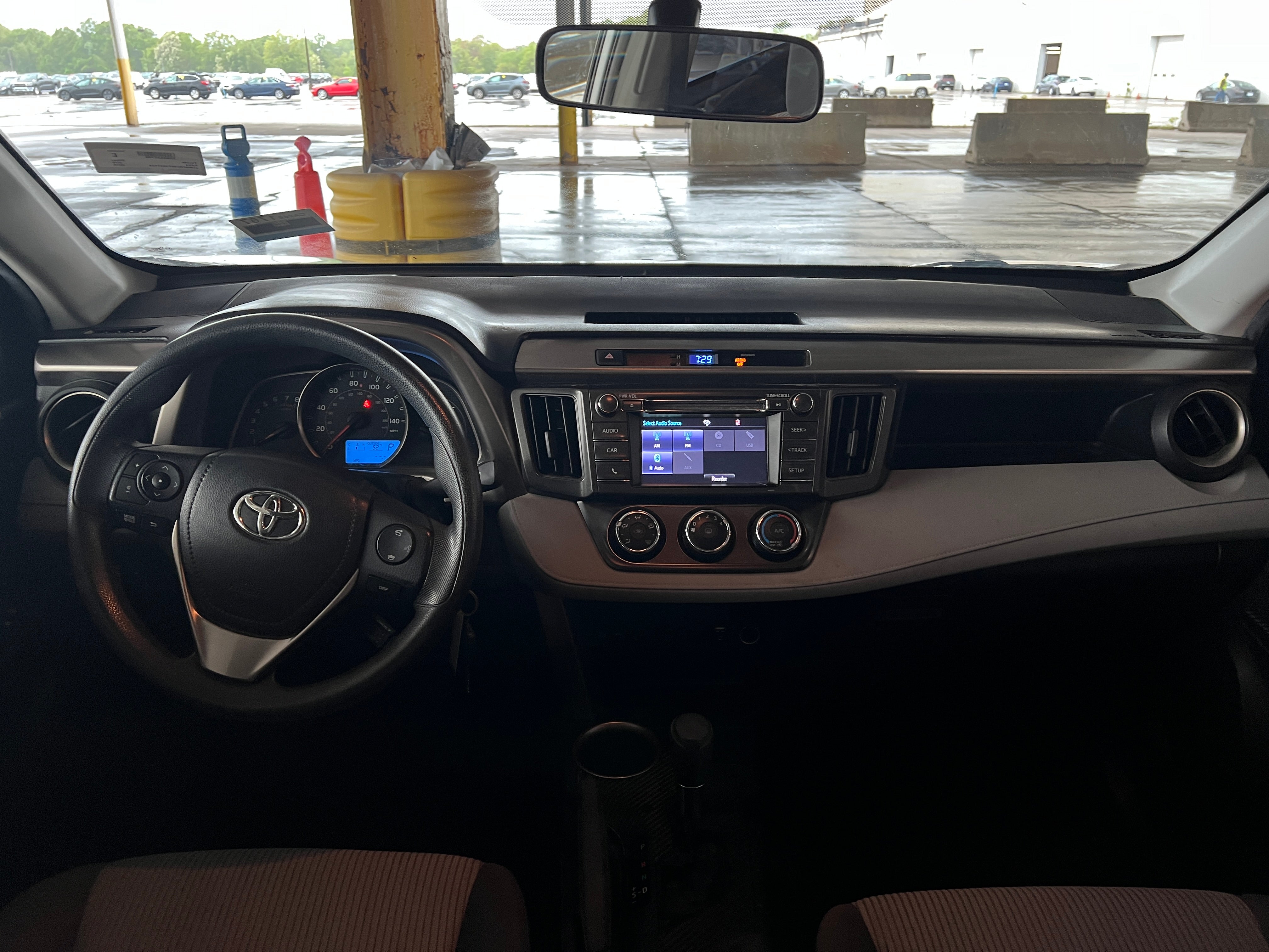 2015 Toyota RAV4 LE 3