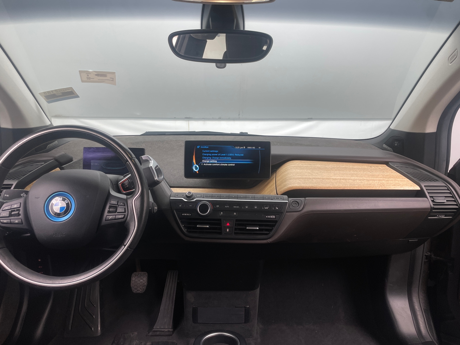 Thumbnail: 2016 BMW i3 - 2