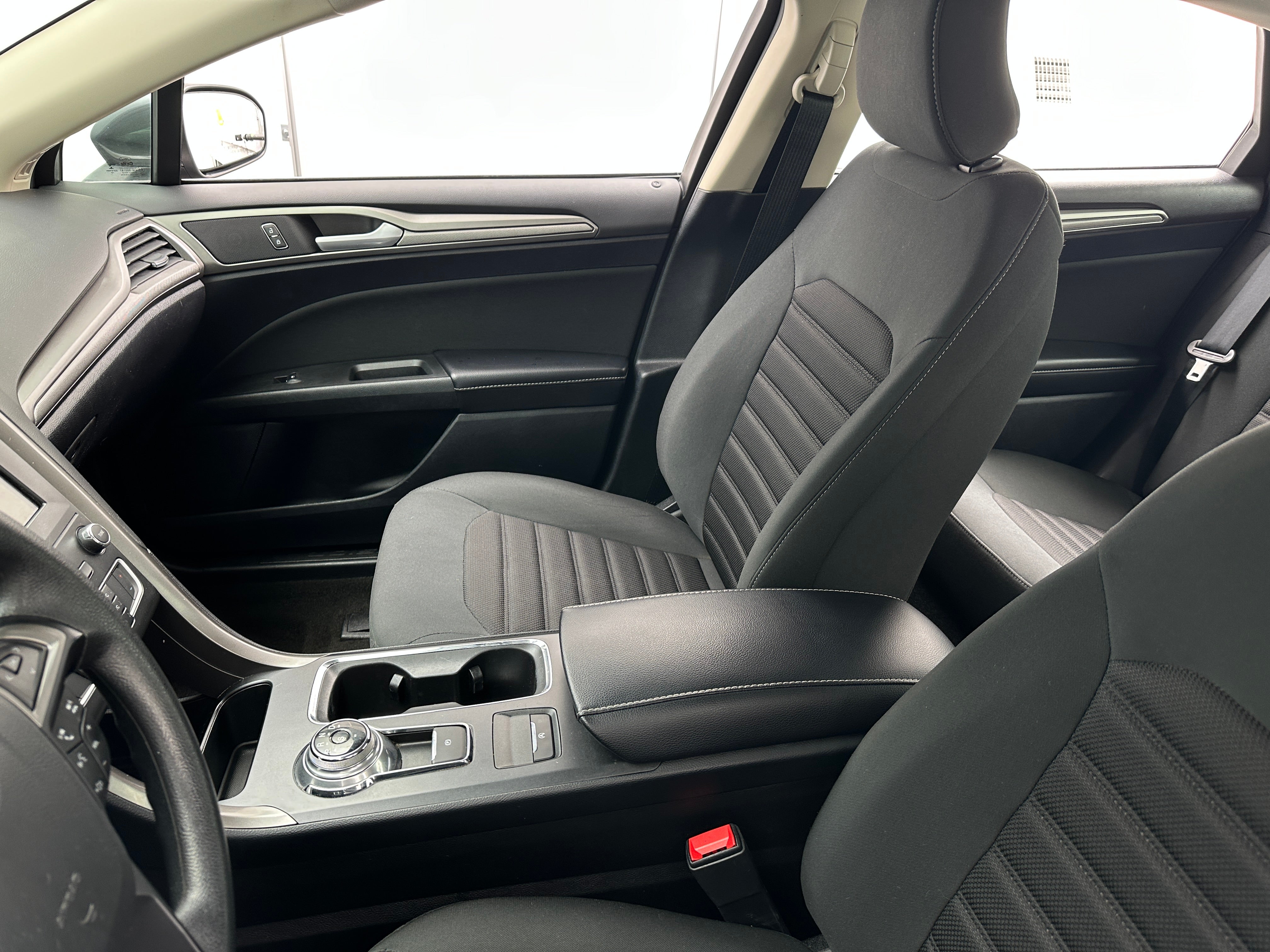 2019 Ford Fusion SE 2