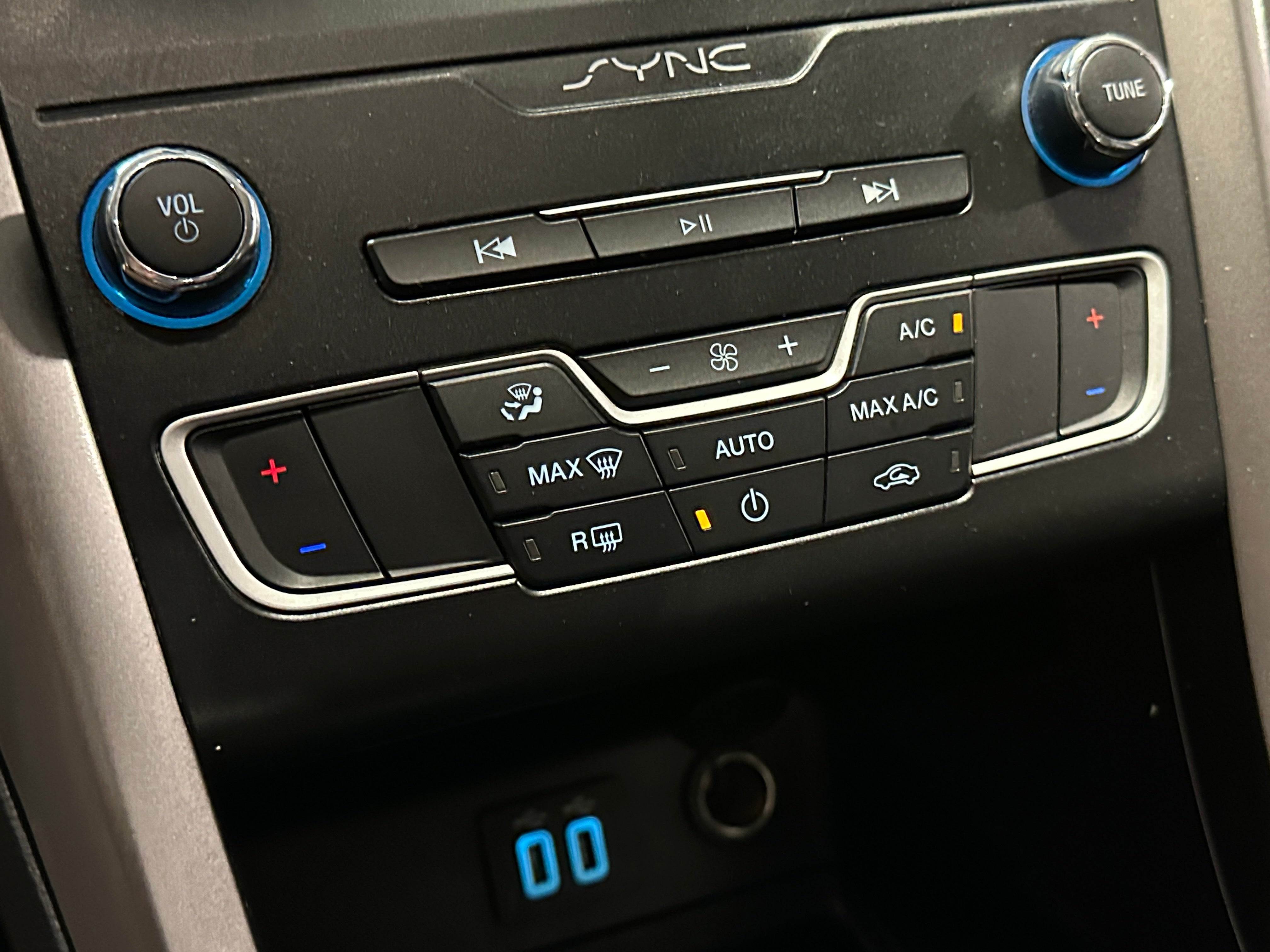 2019 Ford Fusion SE 4