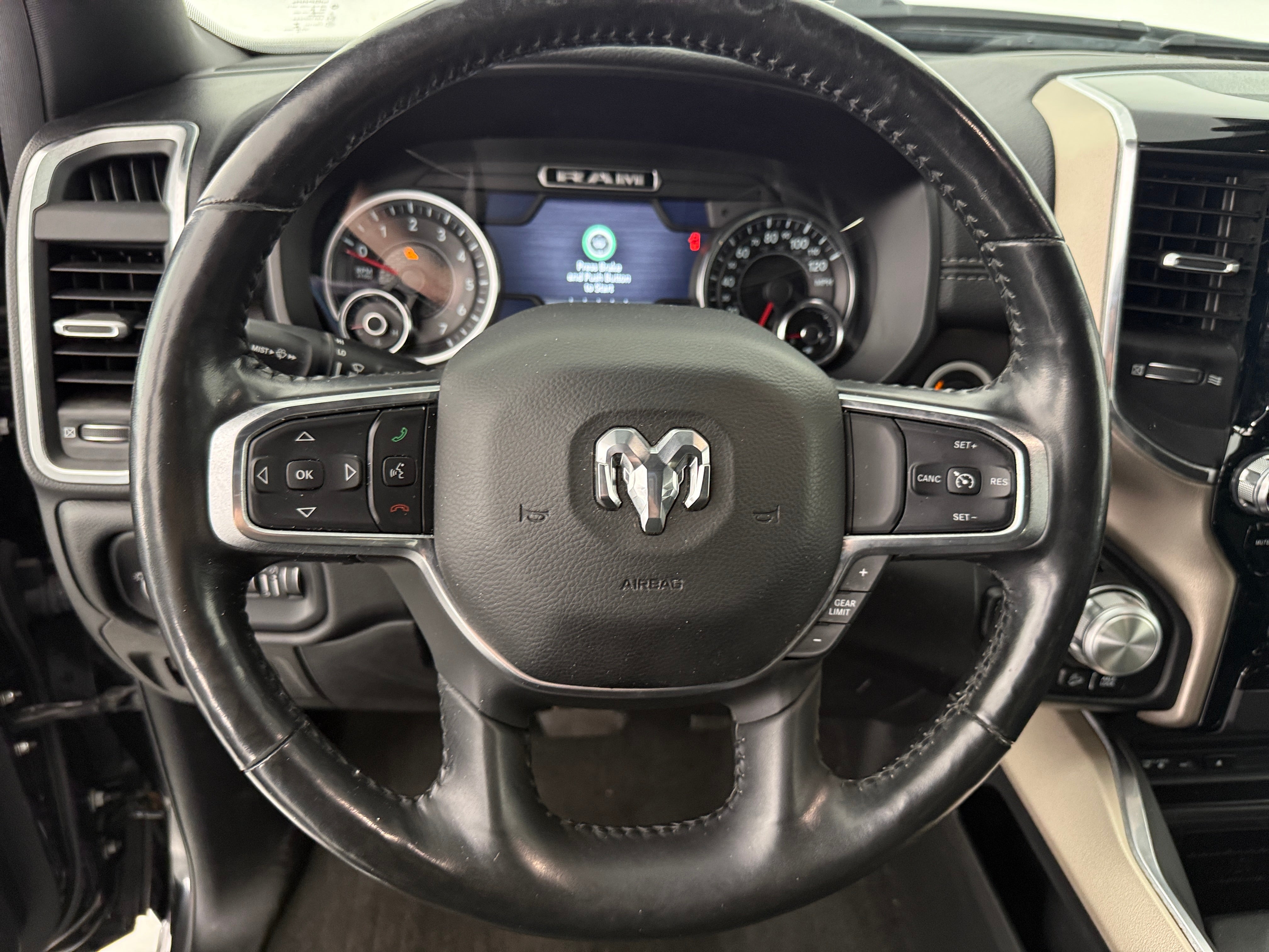 2019 RAM 1500 Laramie 4