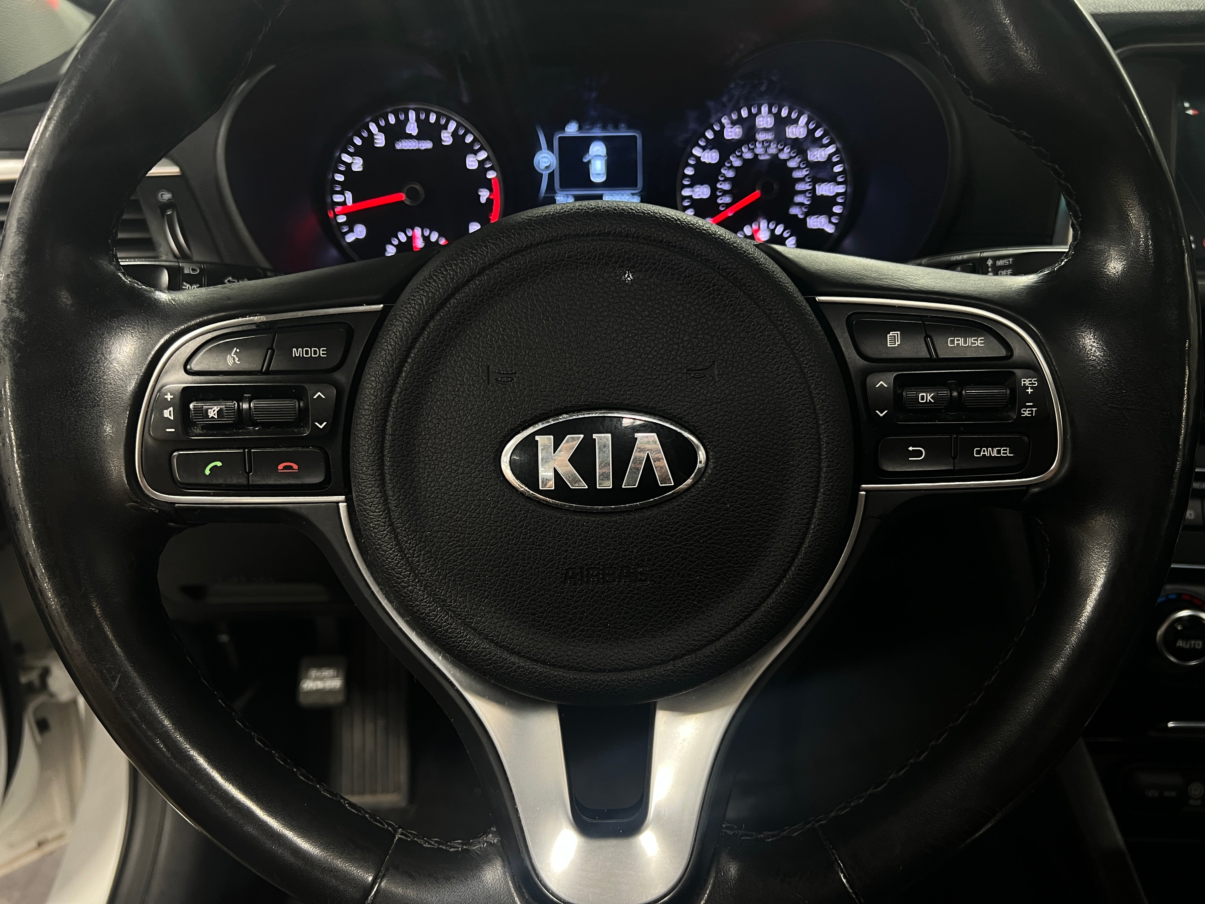 2016 Kia Optima EX 4