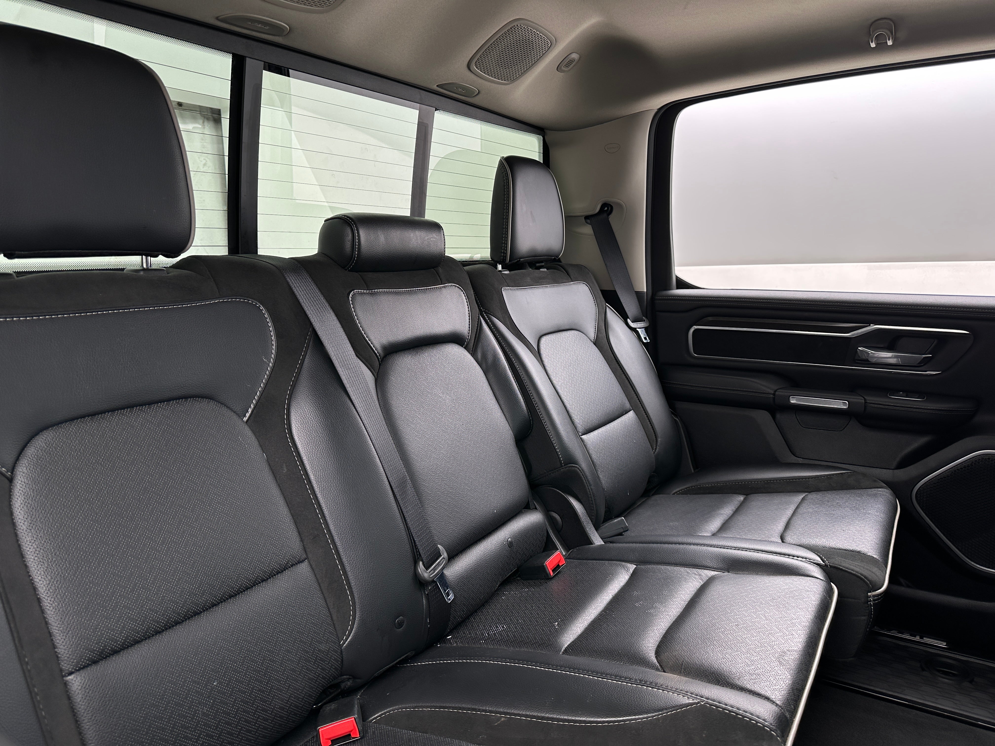 2022 RAM 1500 Laramie 5