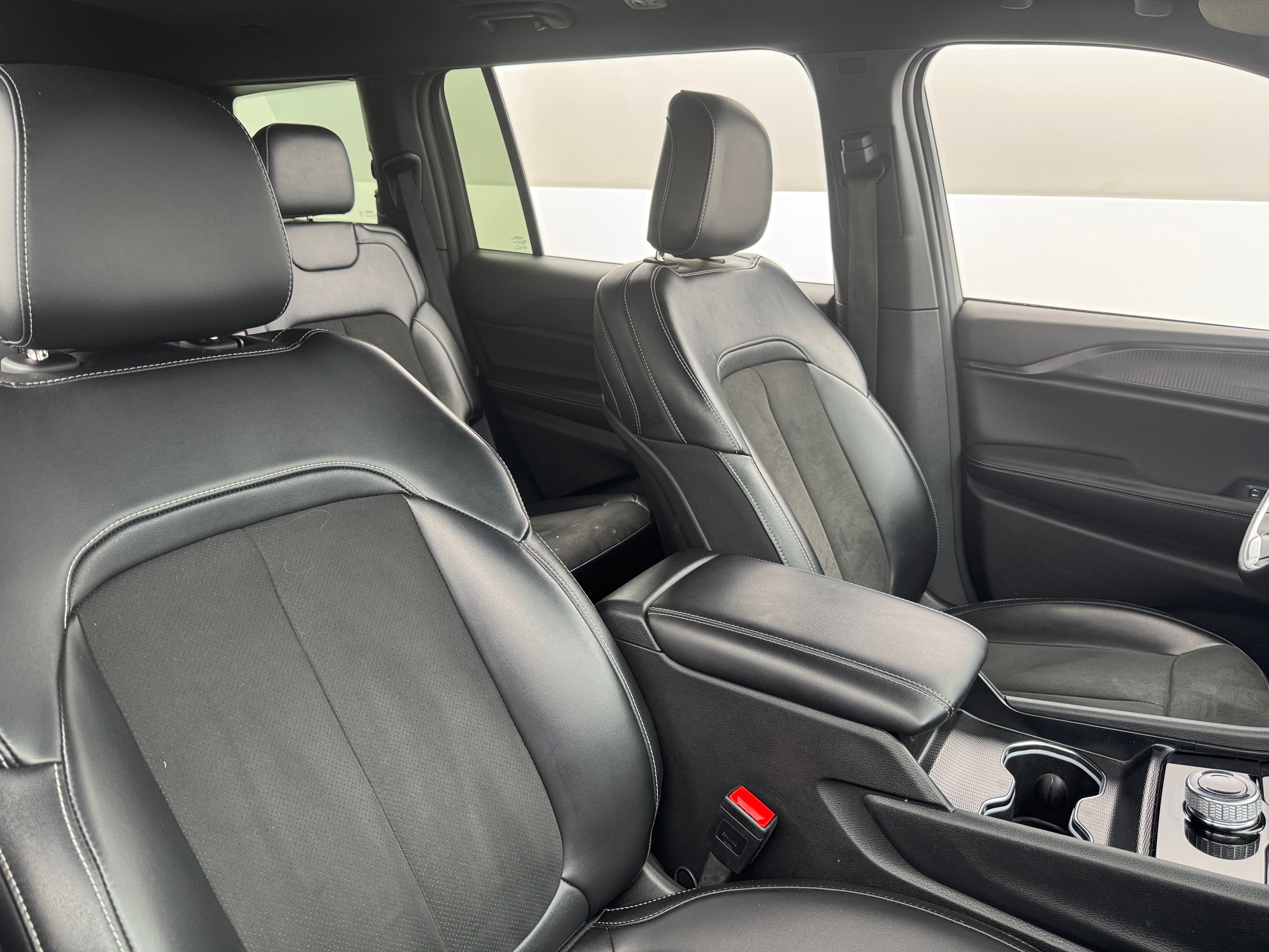 2024 Jeep Grand Cherokee L Altitude 2