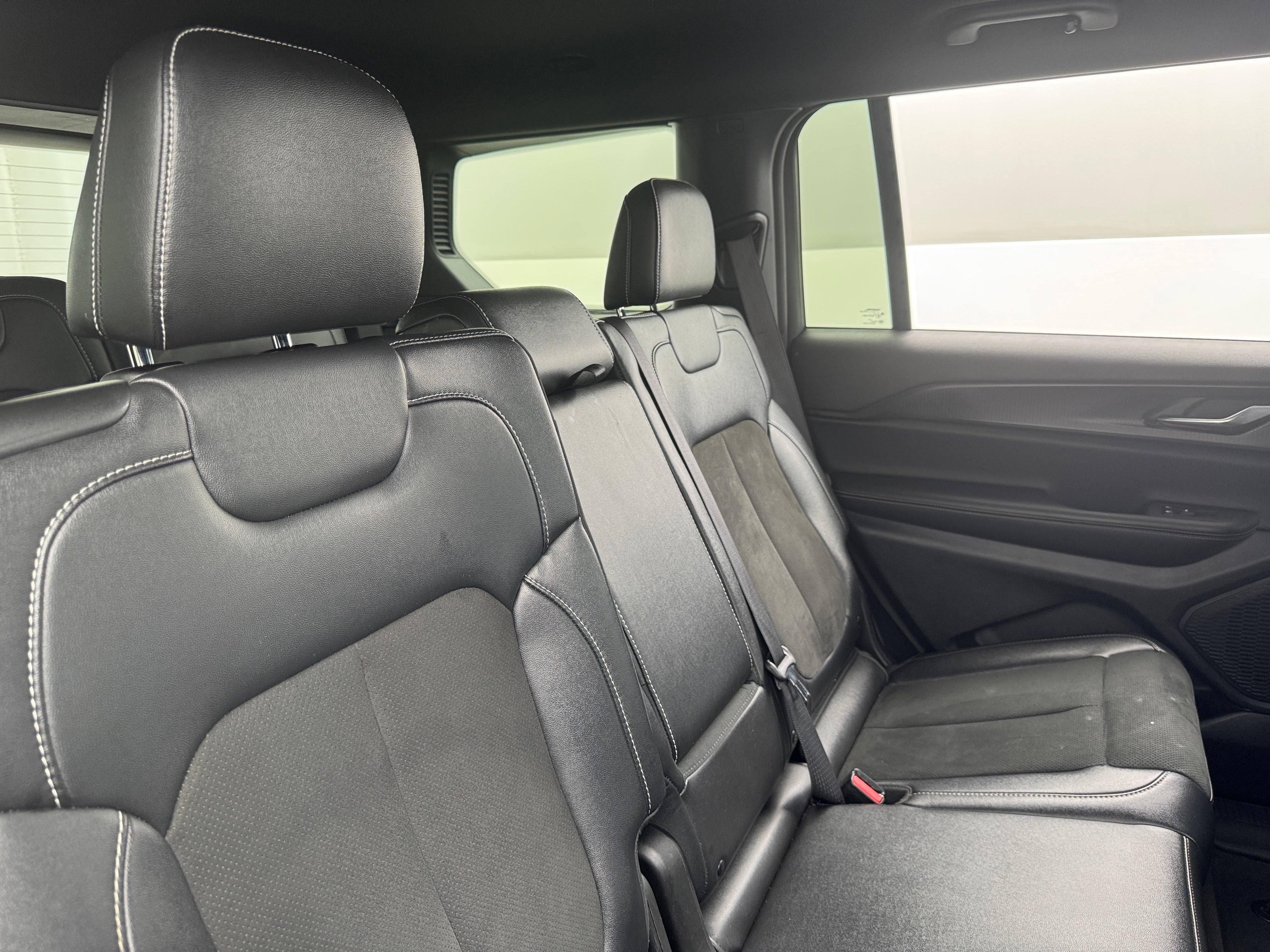2024 Jeep Grand Cherokee L Altitude 6