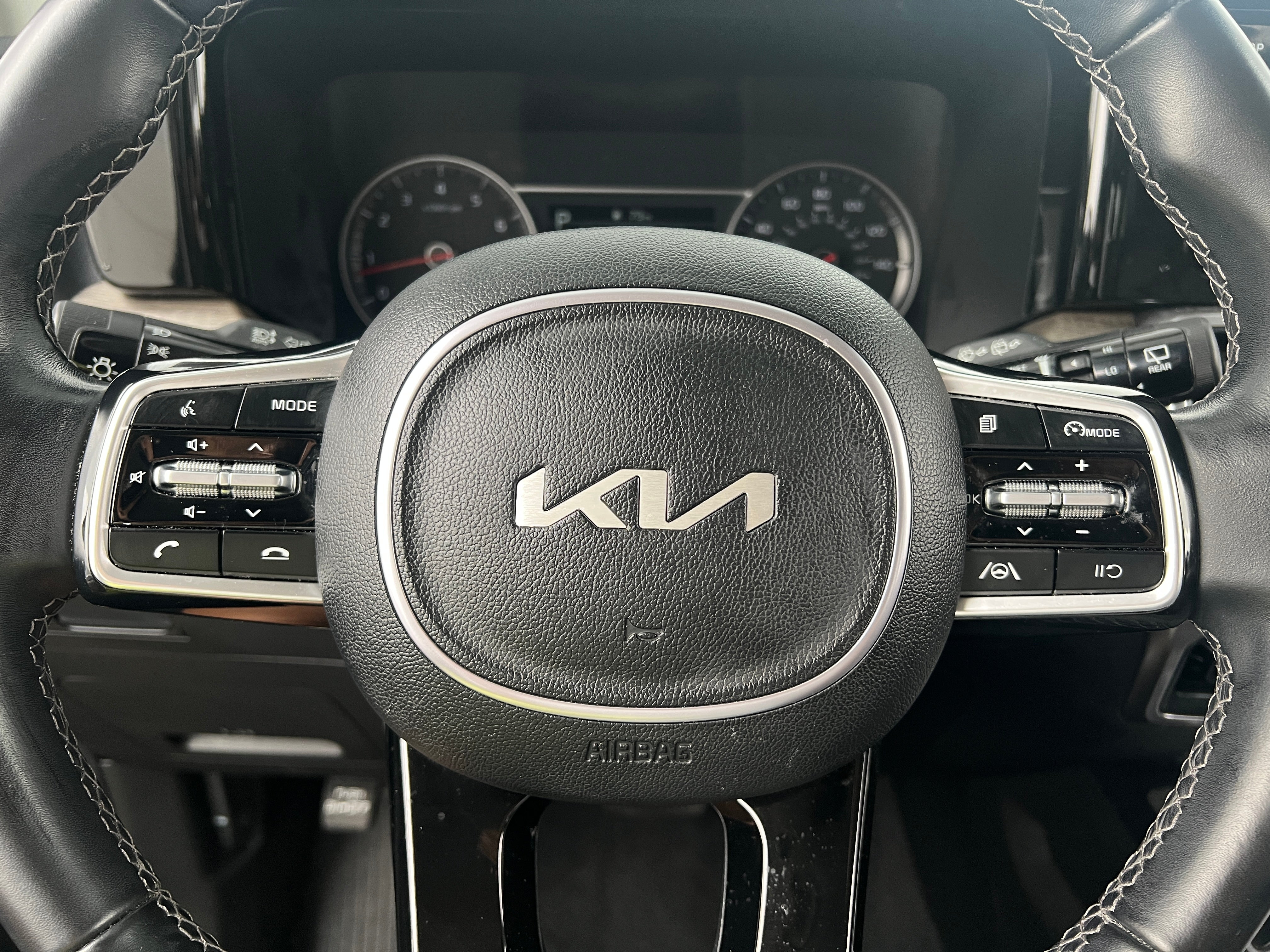 2023 Kia Sorento X-Line S 4