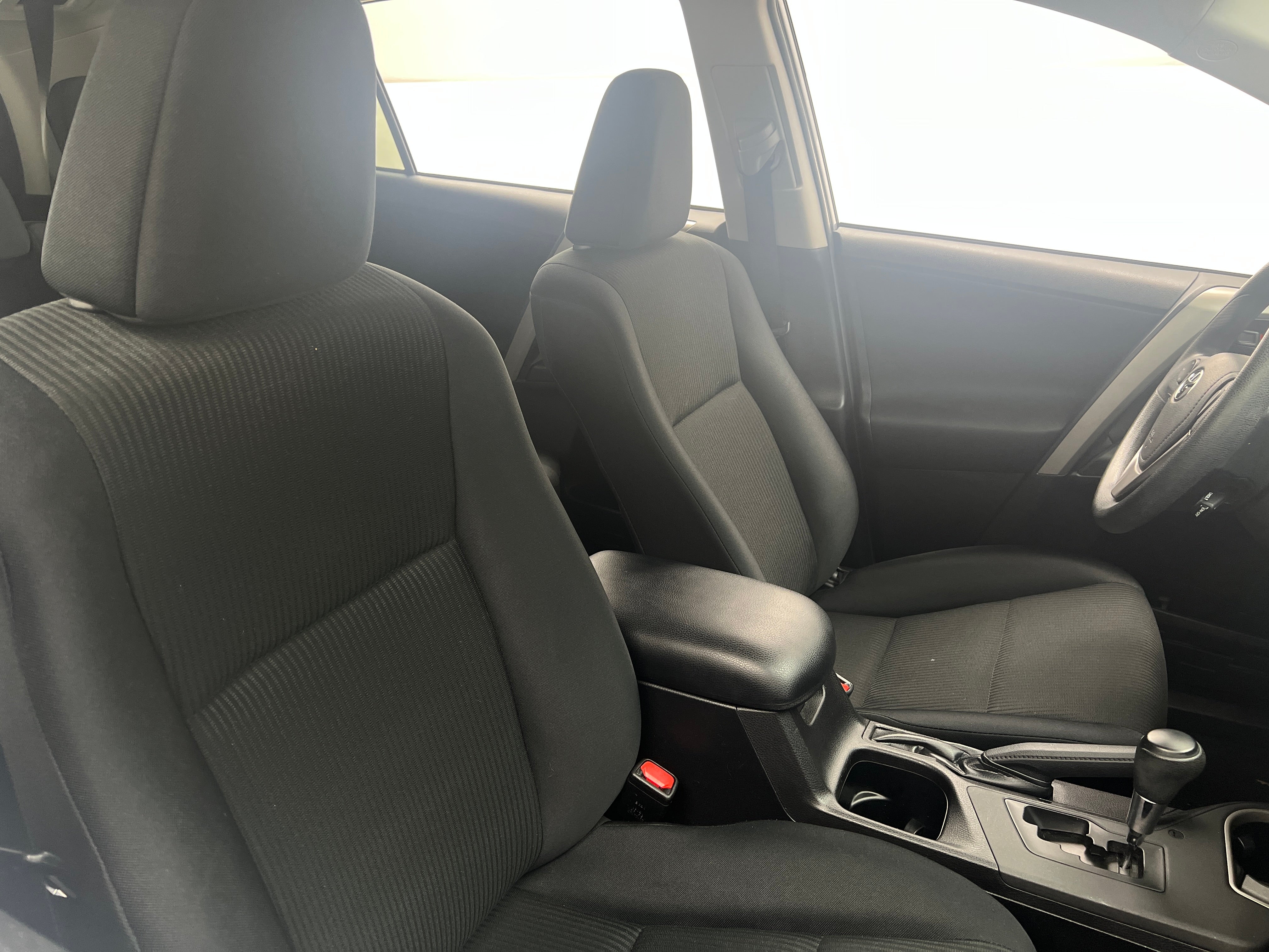 2016 Toyota RAV4 LE 2