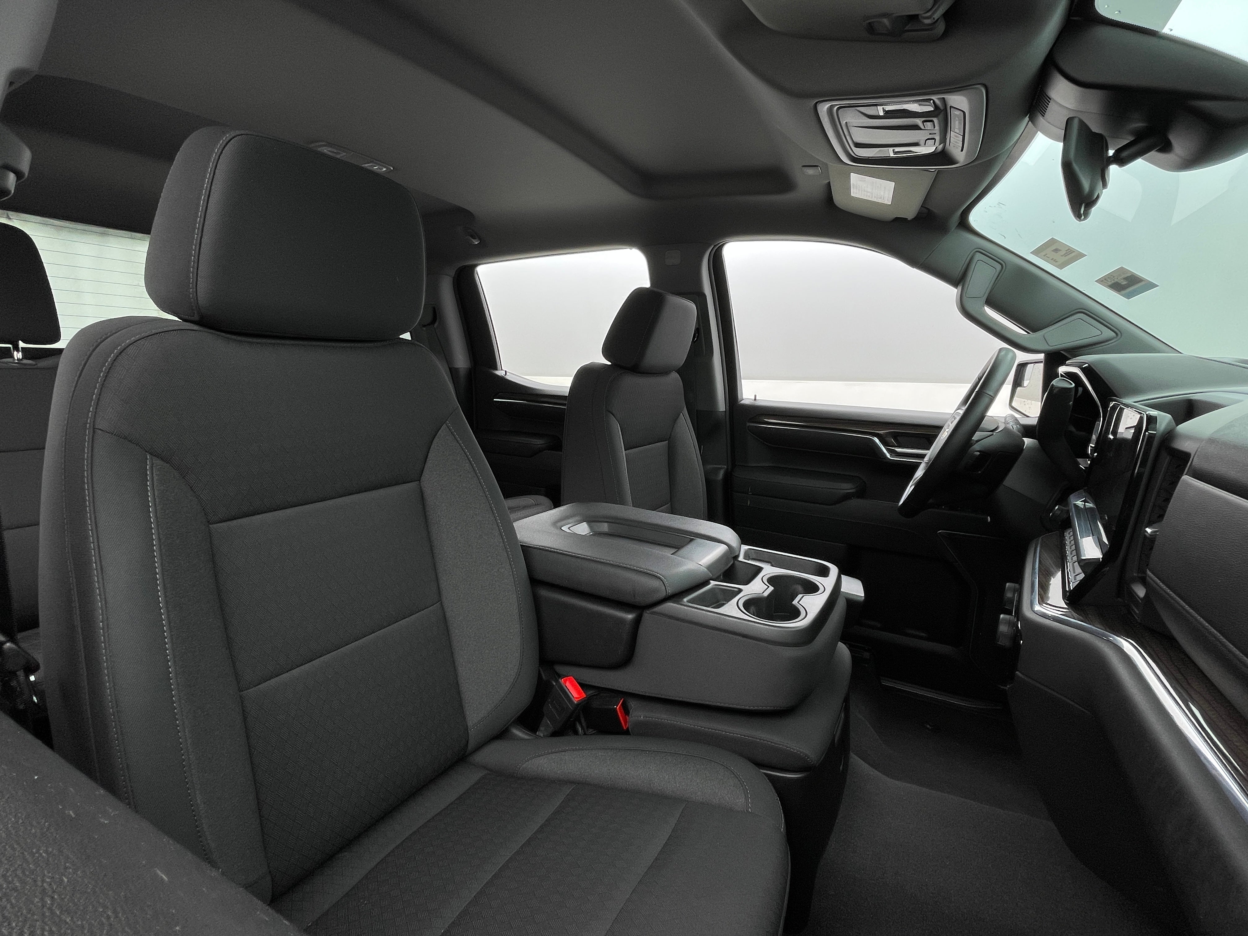 2024 Chevrolet Silverado 1500 LT 2