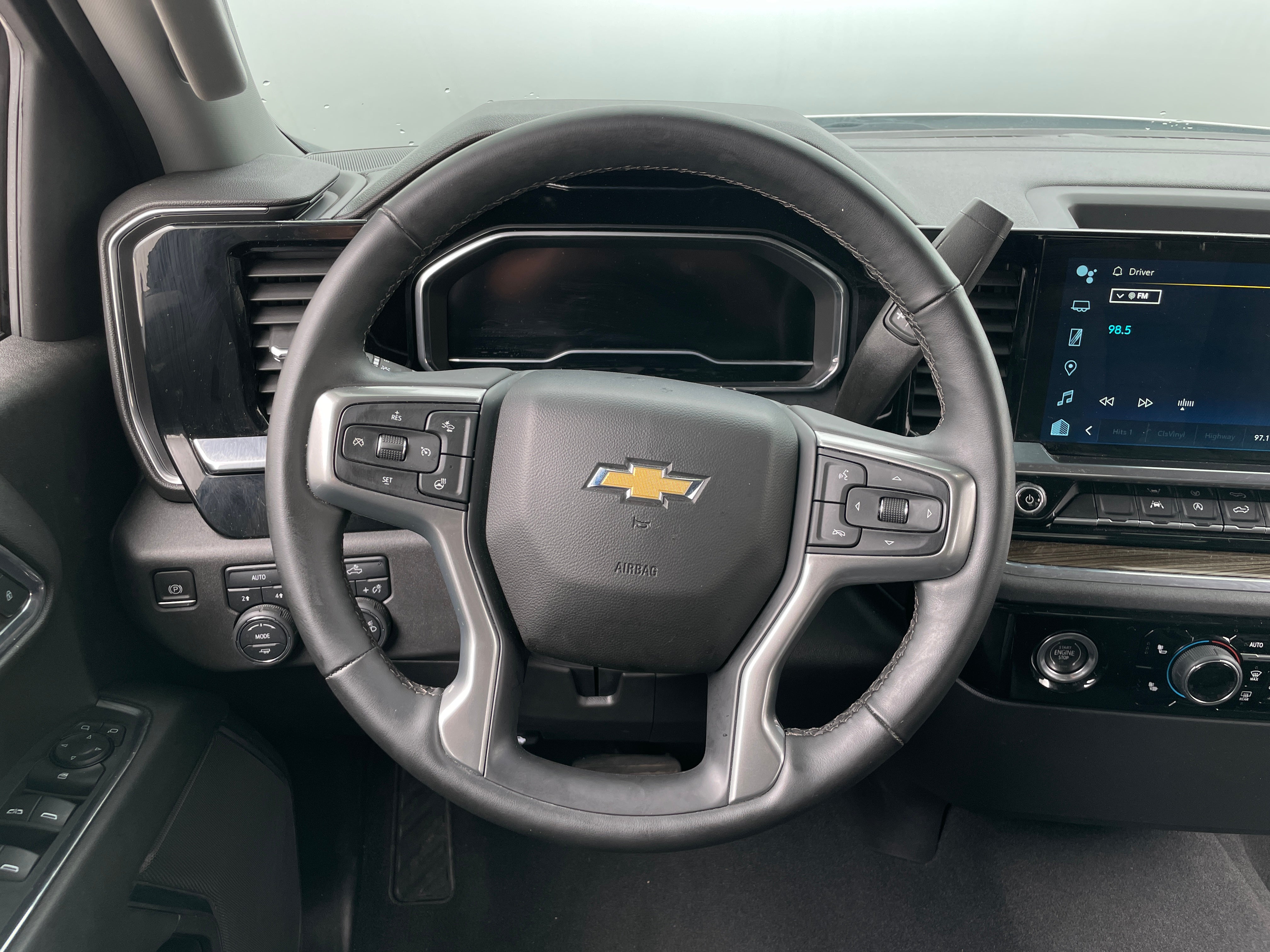 2024 Chevrolet Silverado 1500 LT 5
