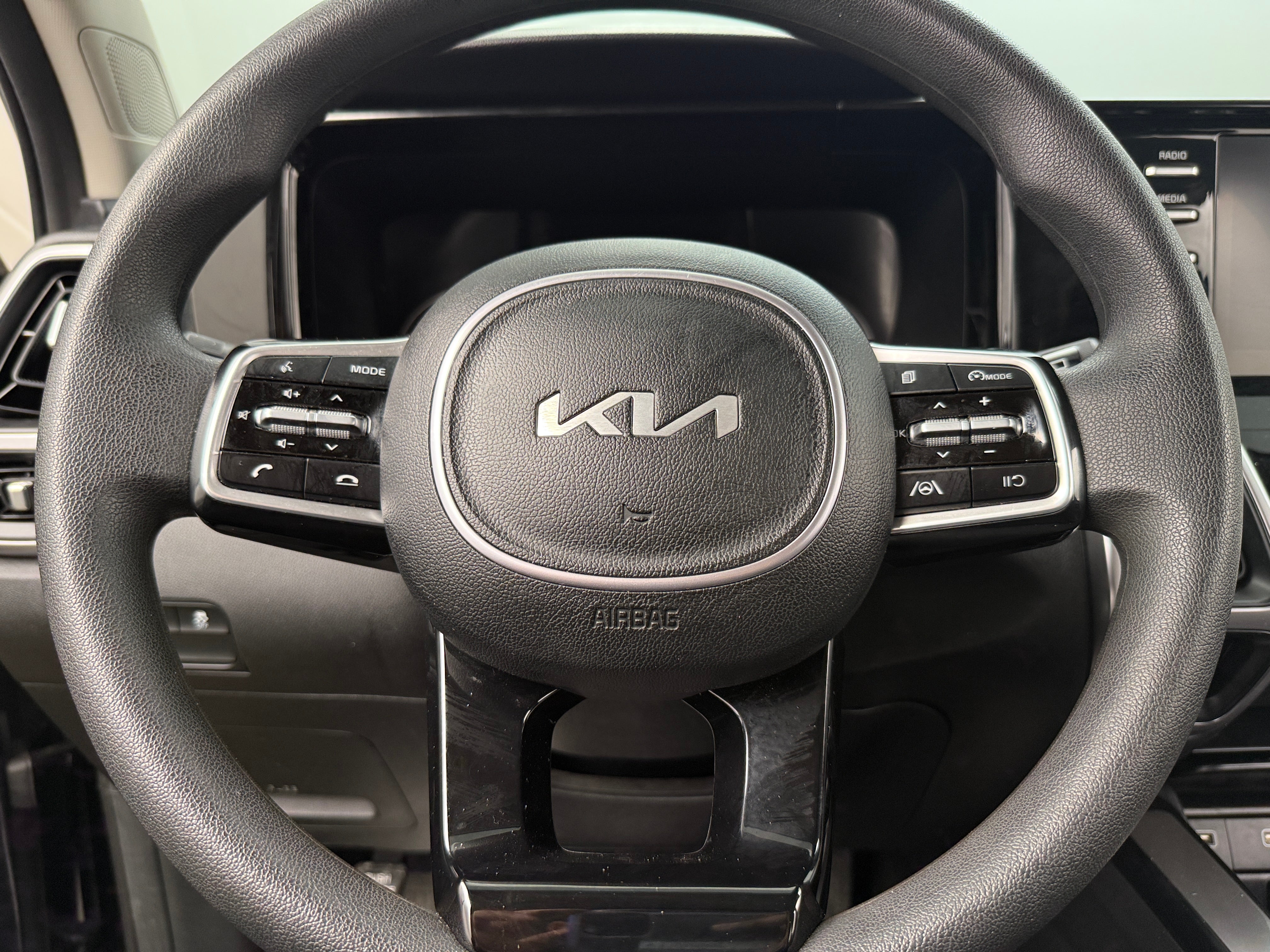2023 Kia Sorento LX 5