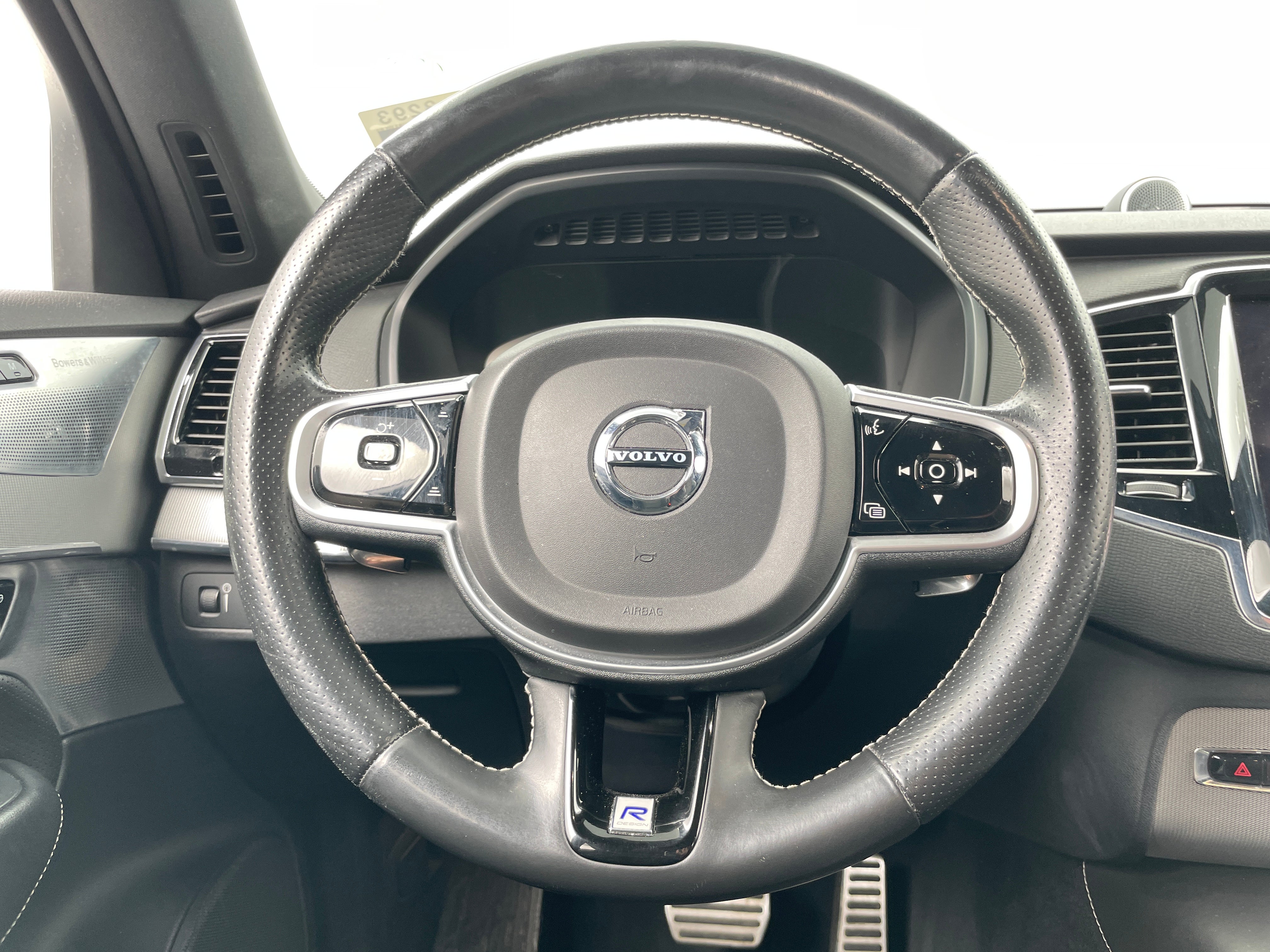 2016 Volvo XC90 T6 R-Design 4