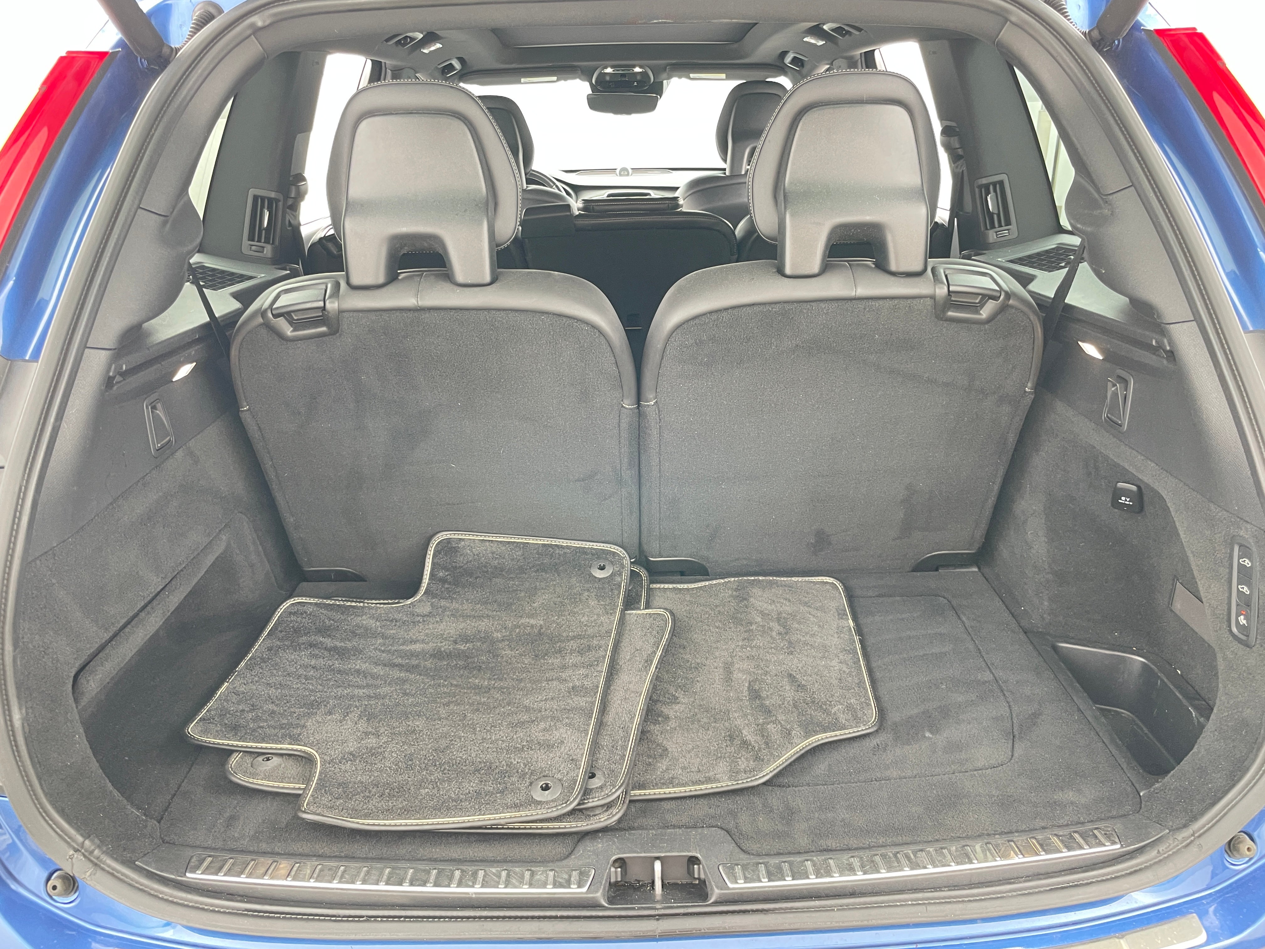 2016 Volvo XC90 T6 R-Design 6
