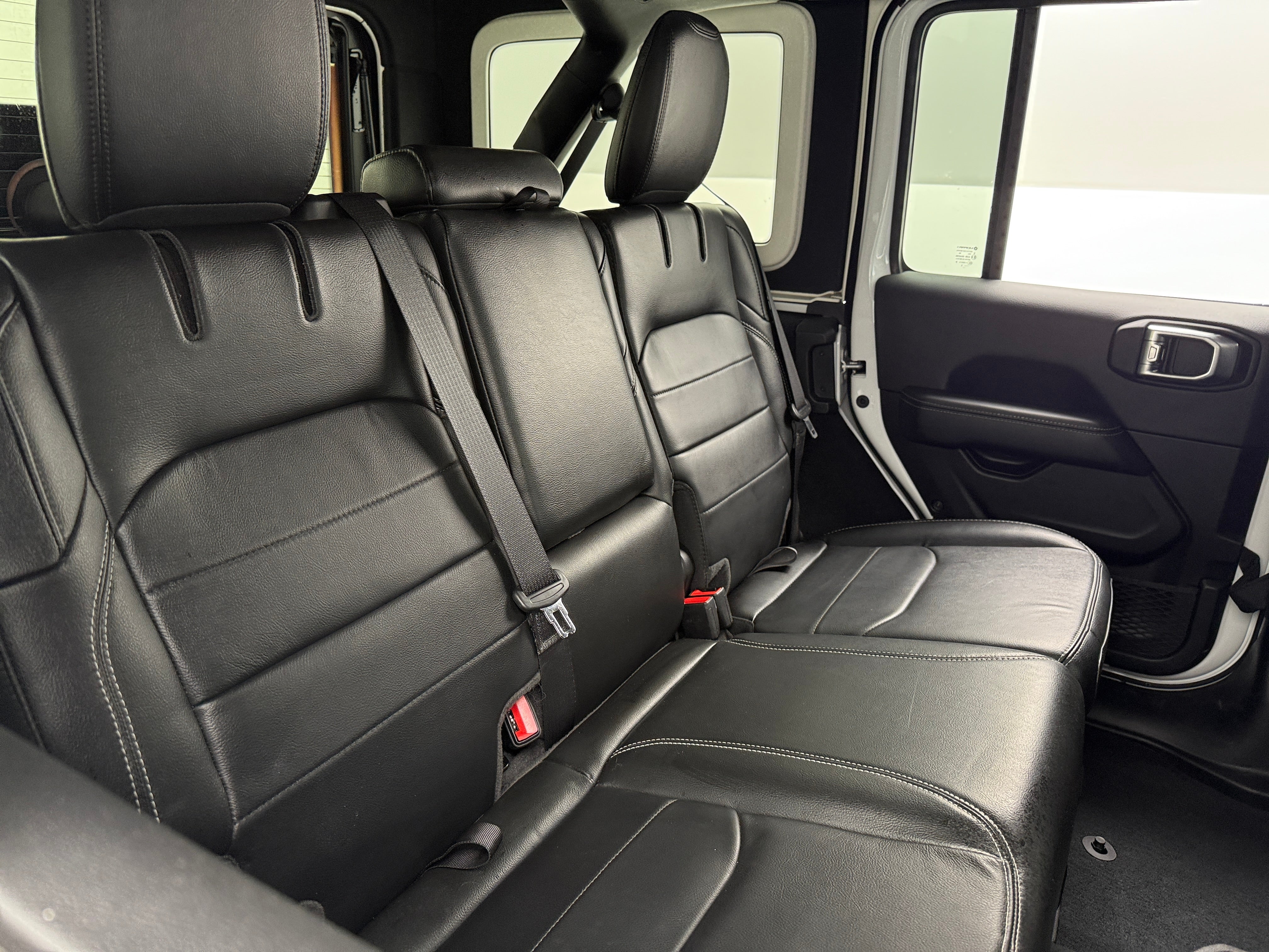 2022 Jeep Wrangler Unlimited Sahara 4xe 5