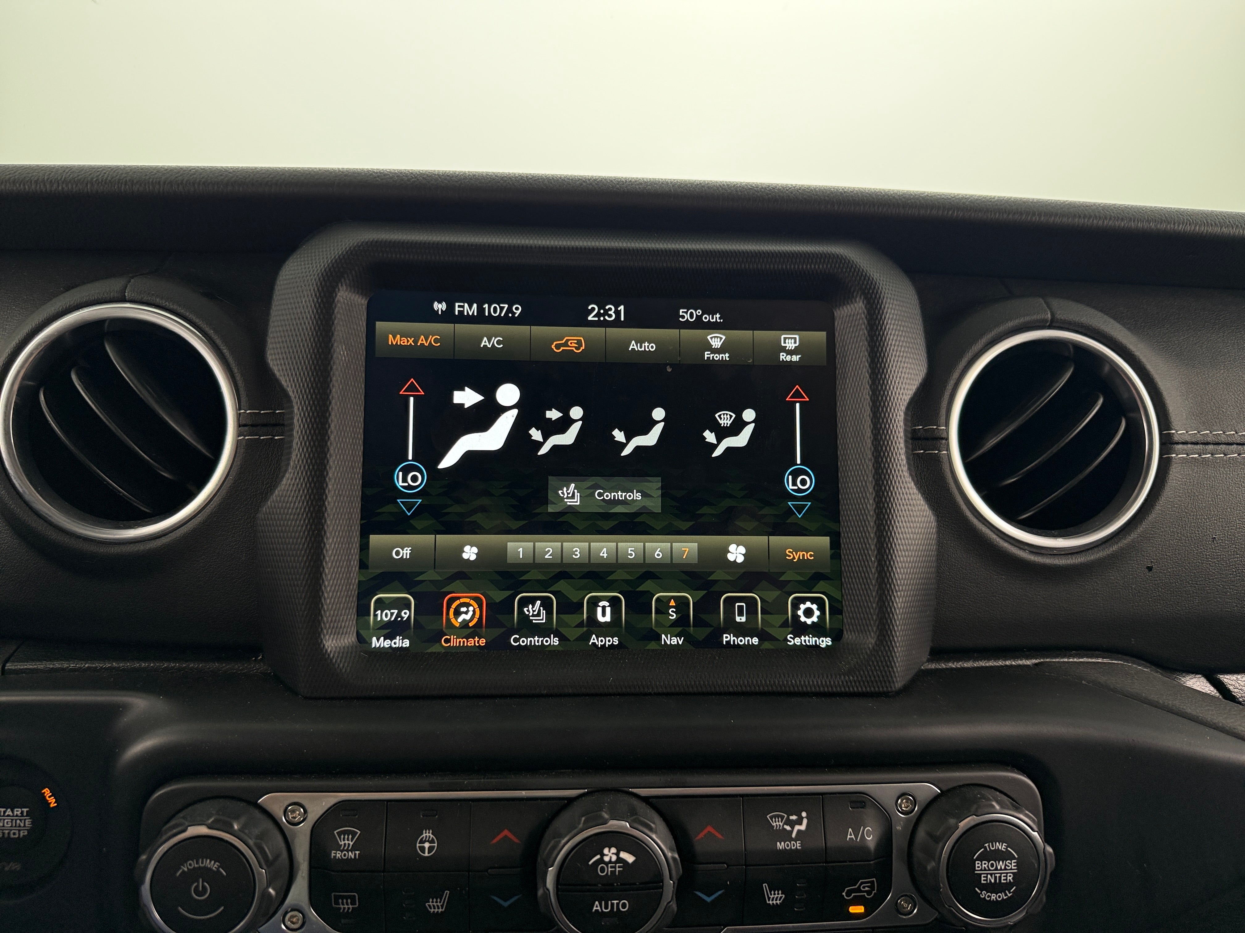 2022 Jeep Wrangler Unlimited Sahara 4xe 3
