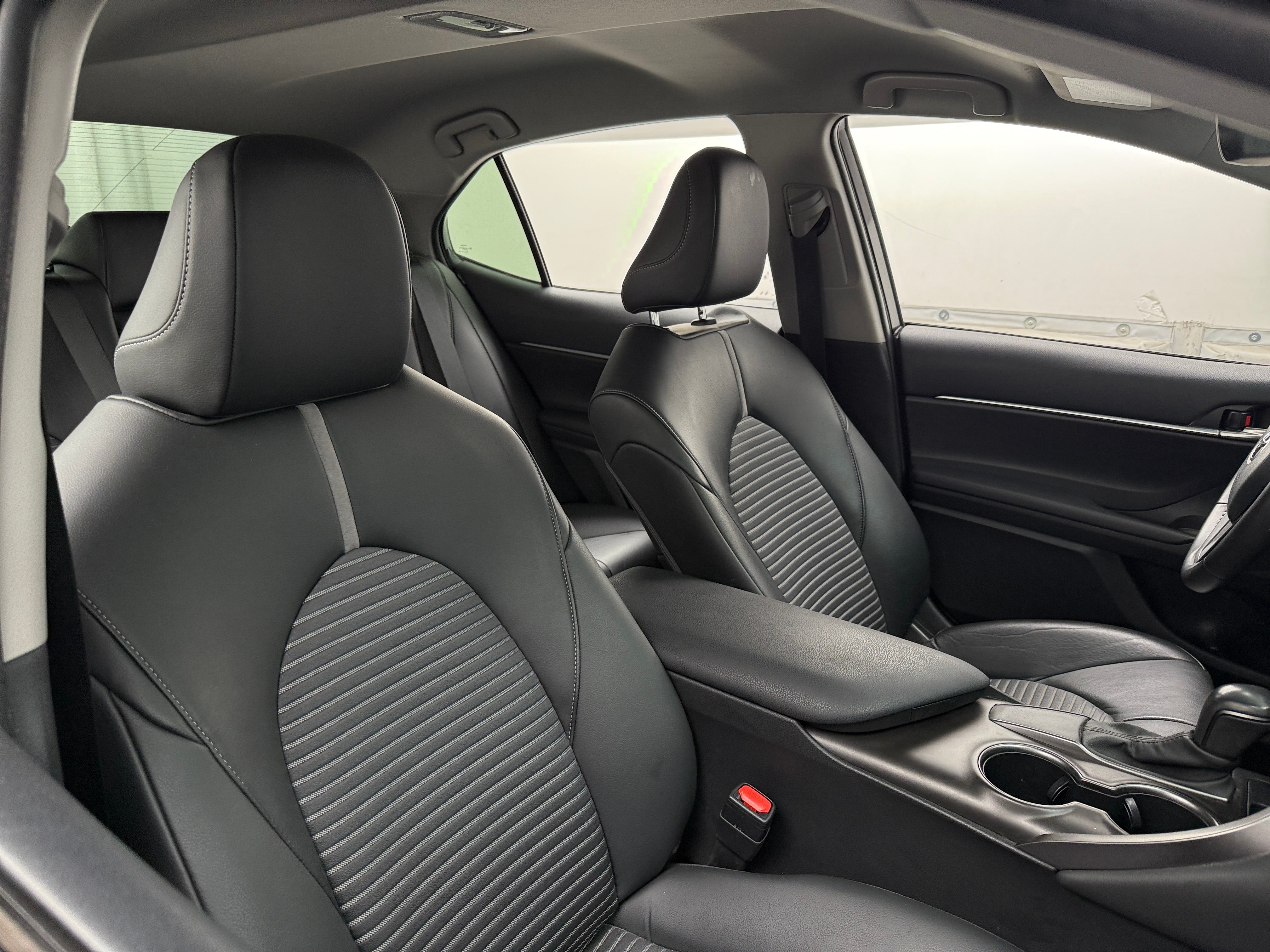 2021 Toyota Camry SE 2