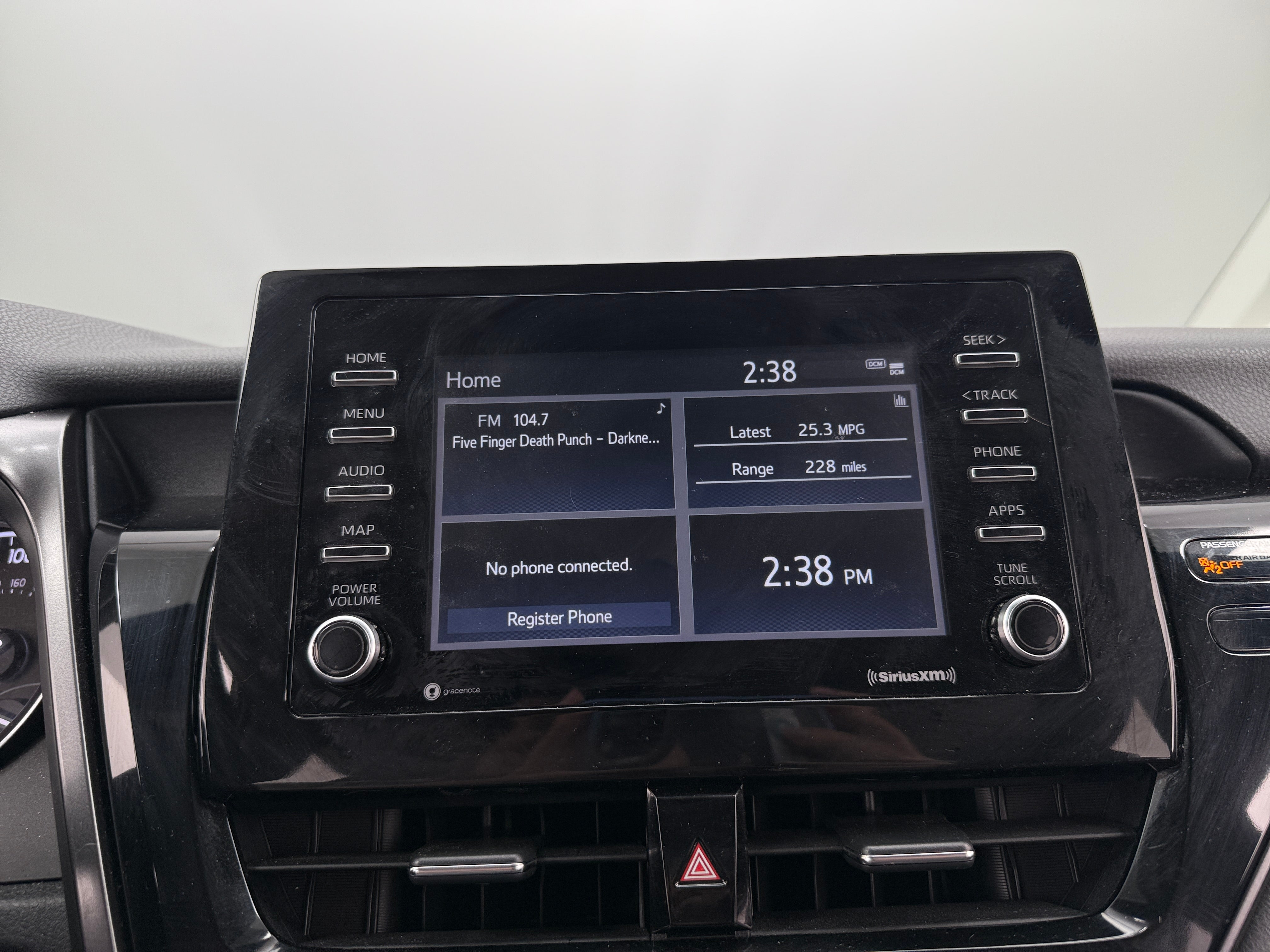 2021 Toyota Camry SE 4