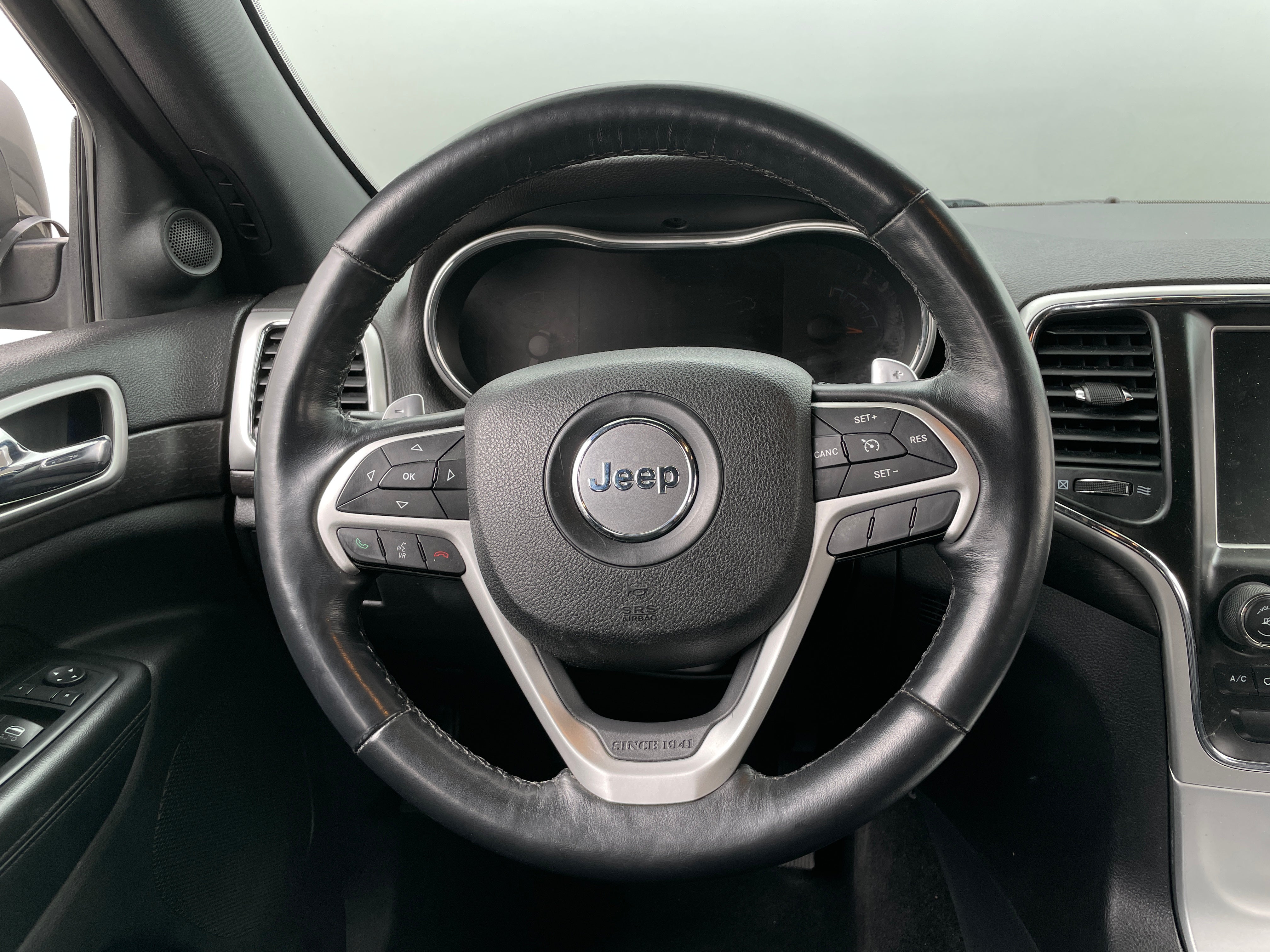 2015 Jeep Grand Cherokee Altitude 4