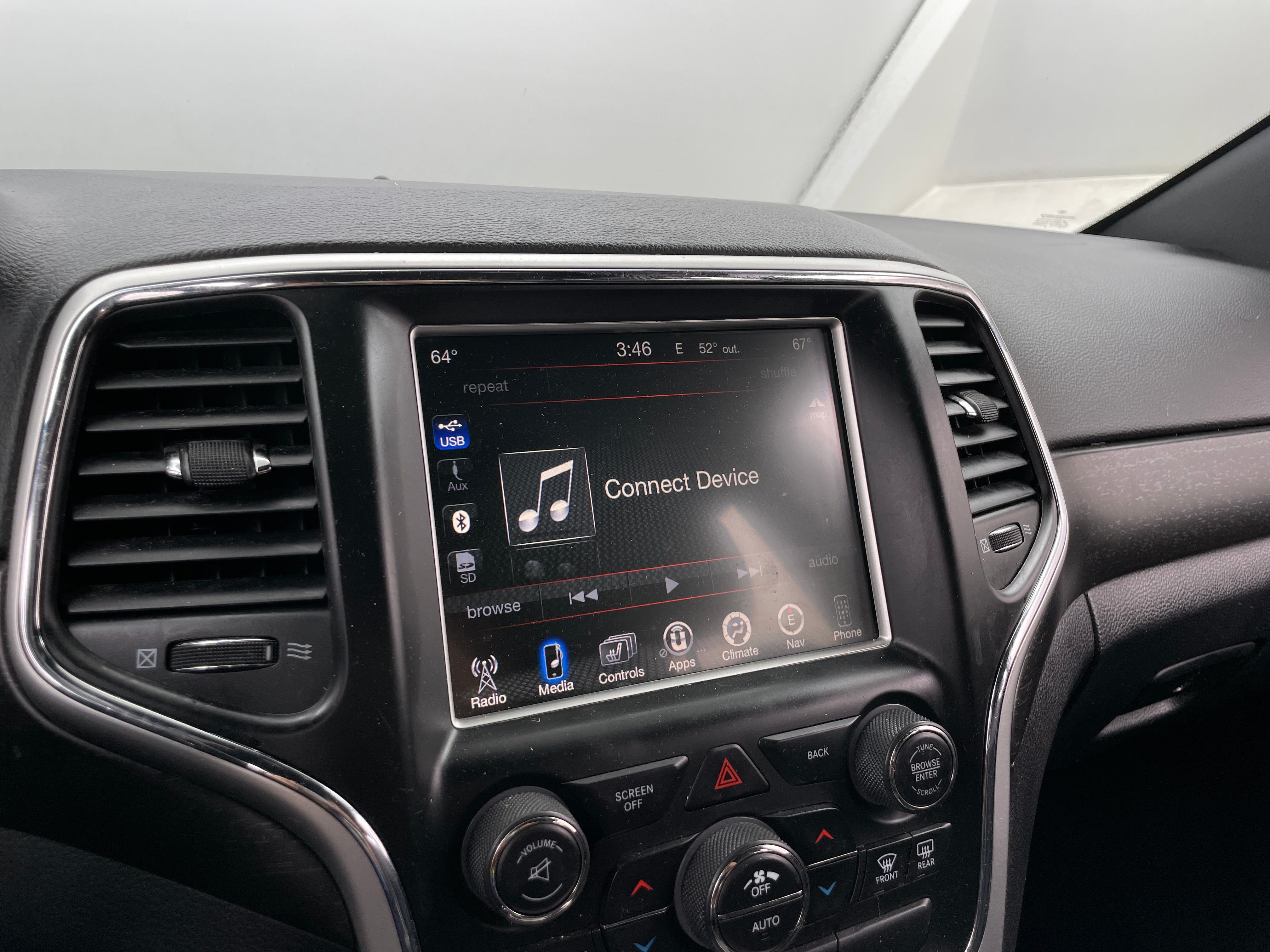 2015 Jeep Grand Cherokee Altitude 3