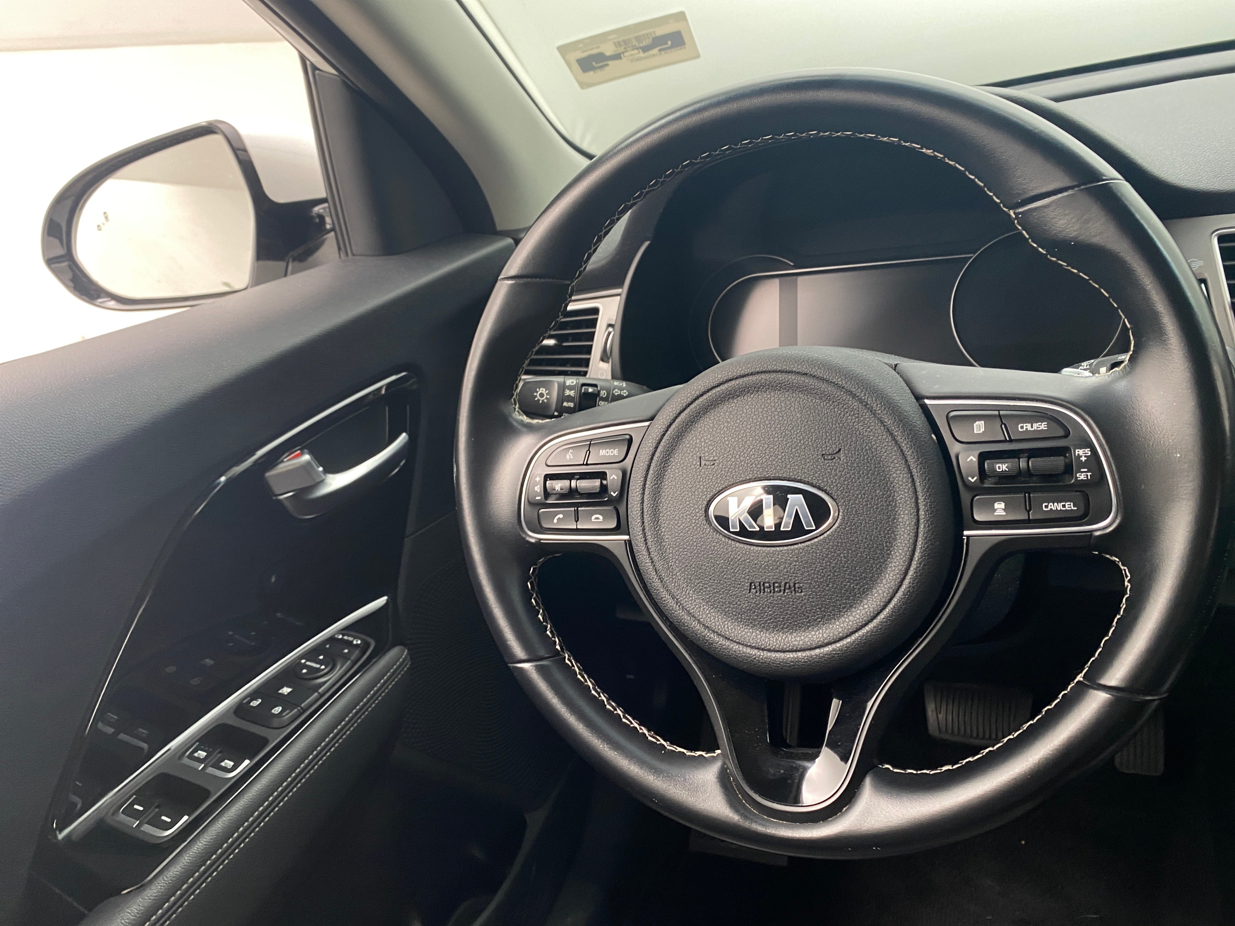 2019 Kia Niro EX 4