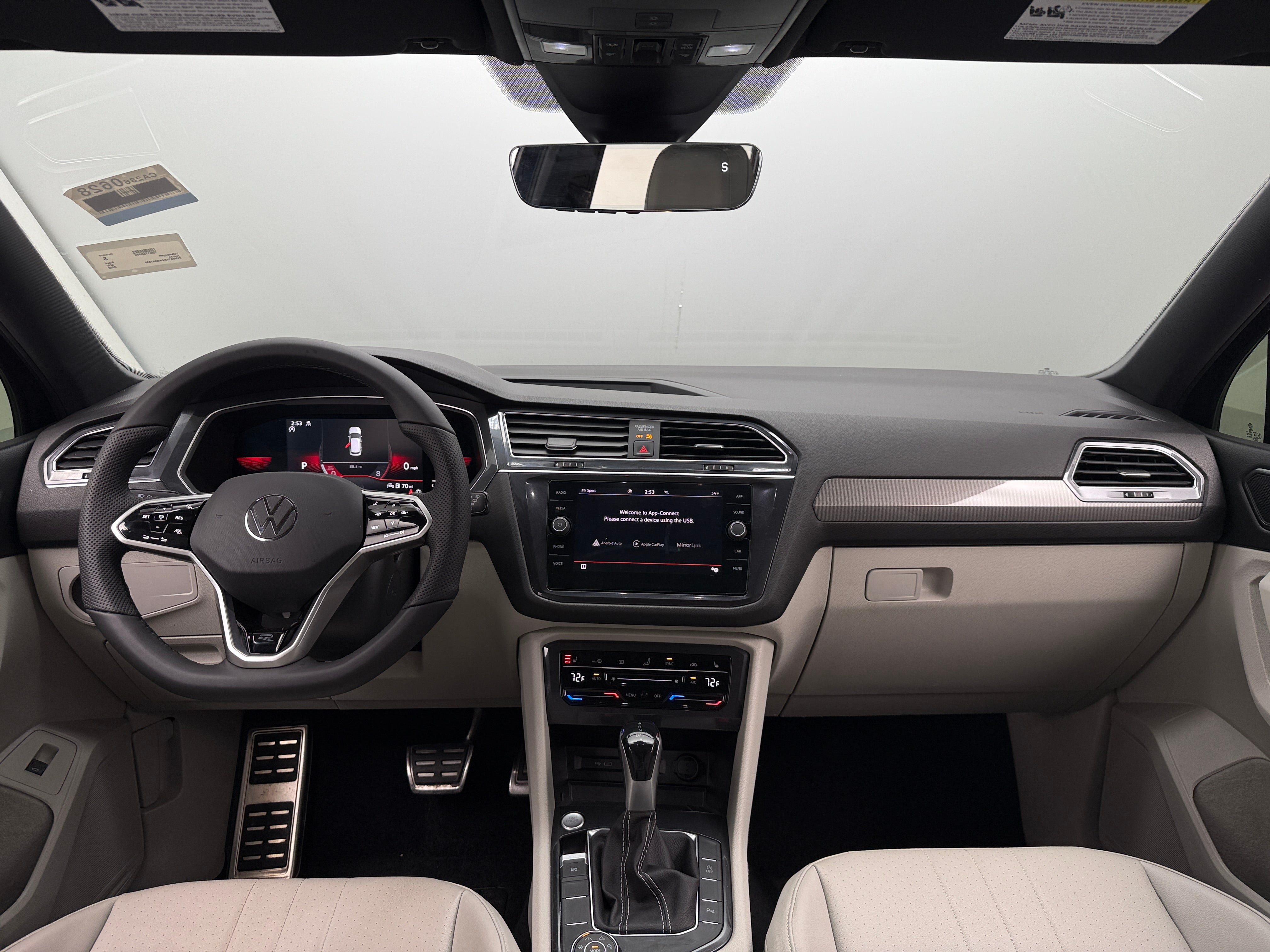 2022 Volkswagen Tiguan SE R-Line Black 2