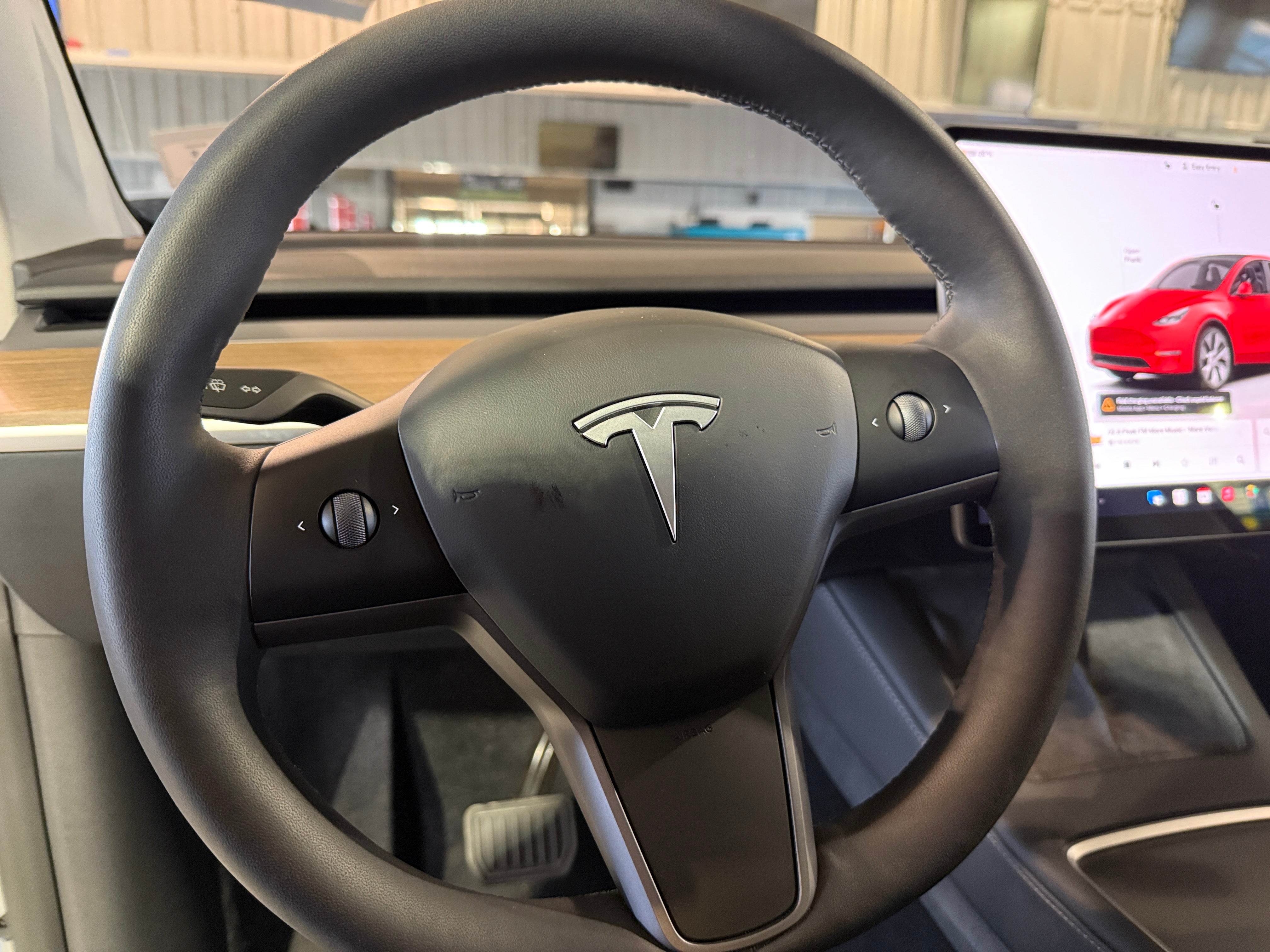 2023 Tesla Model Y Long Range 4