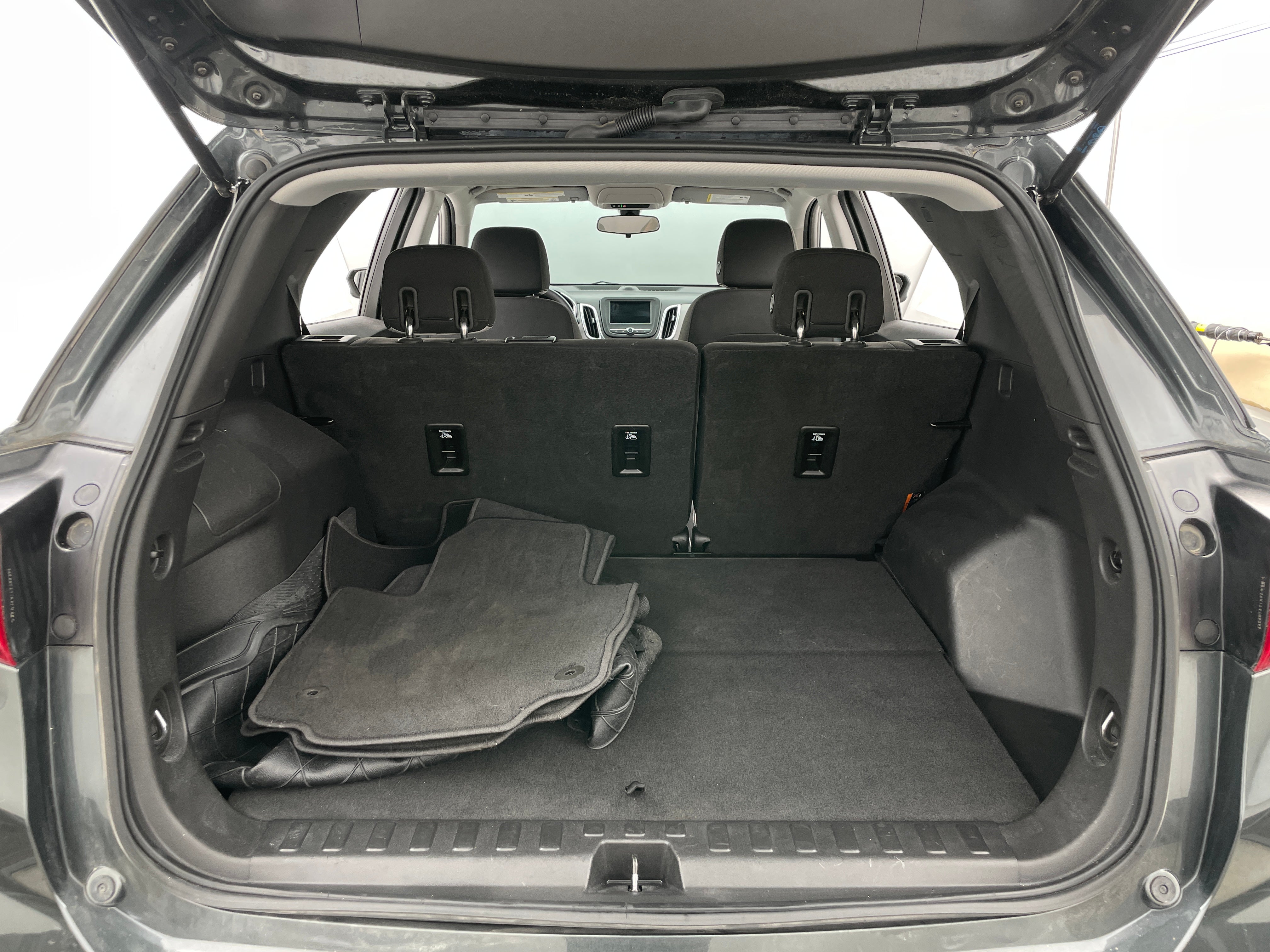 2019 Chevrolet Equinox LS 7