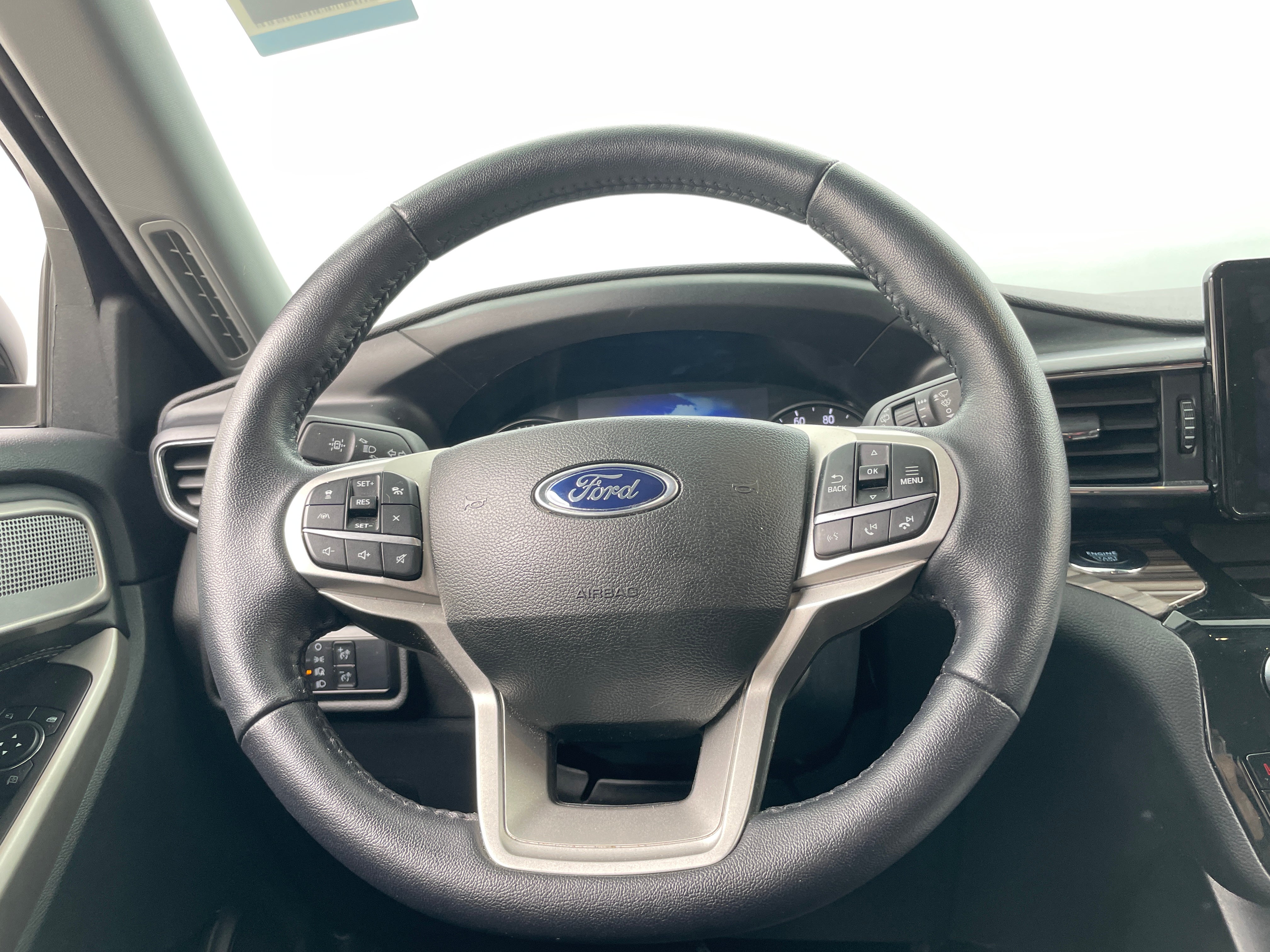 2023 Ford Explorer Limited 4