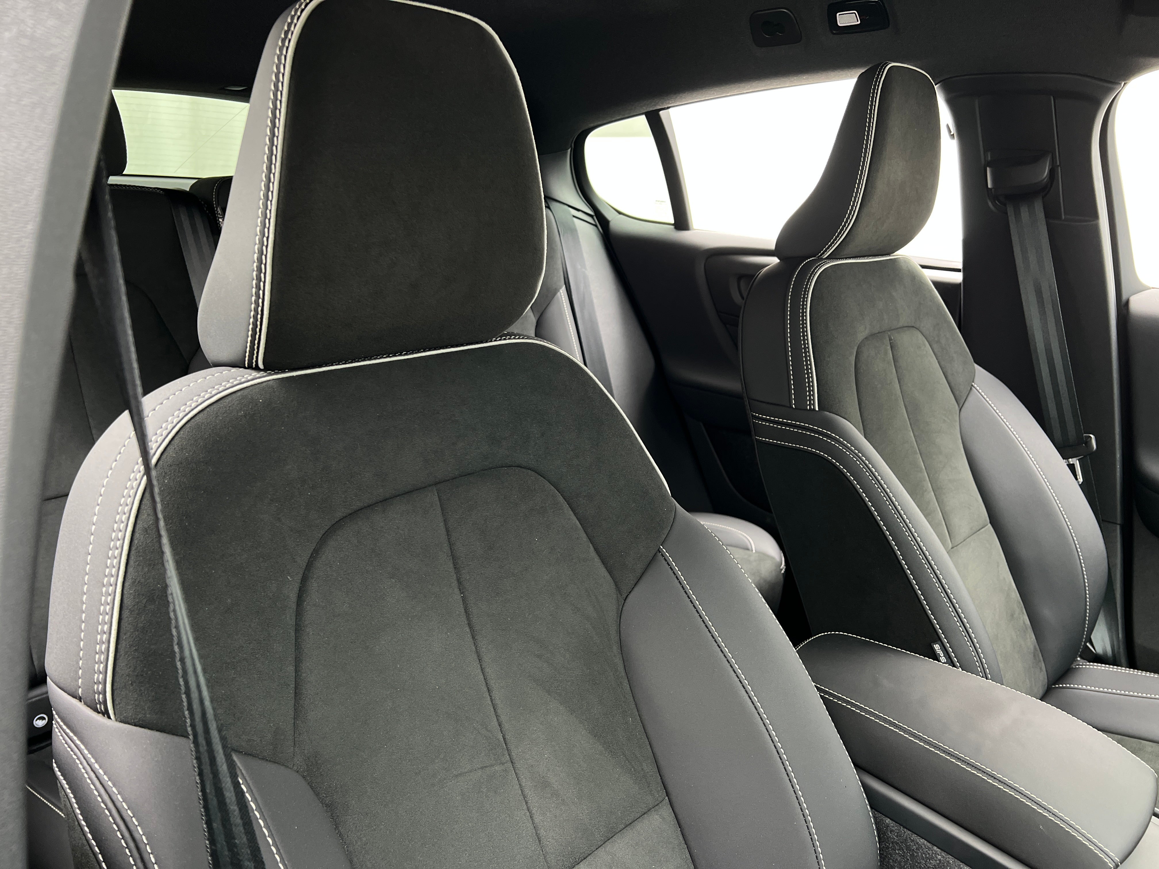 2023 Volvo C40 Plus 2