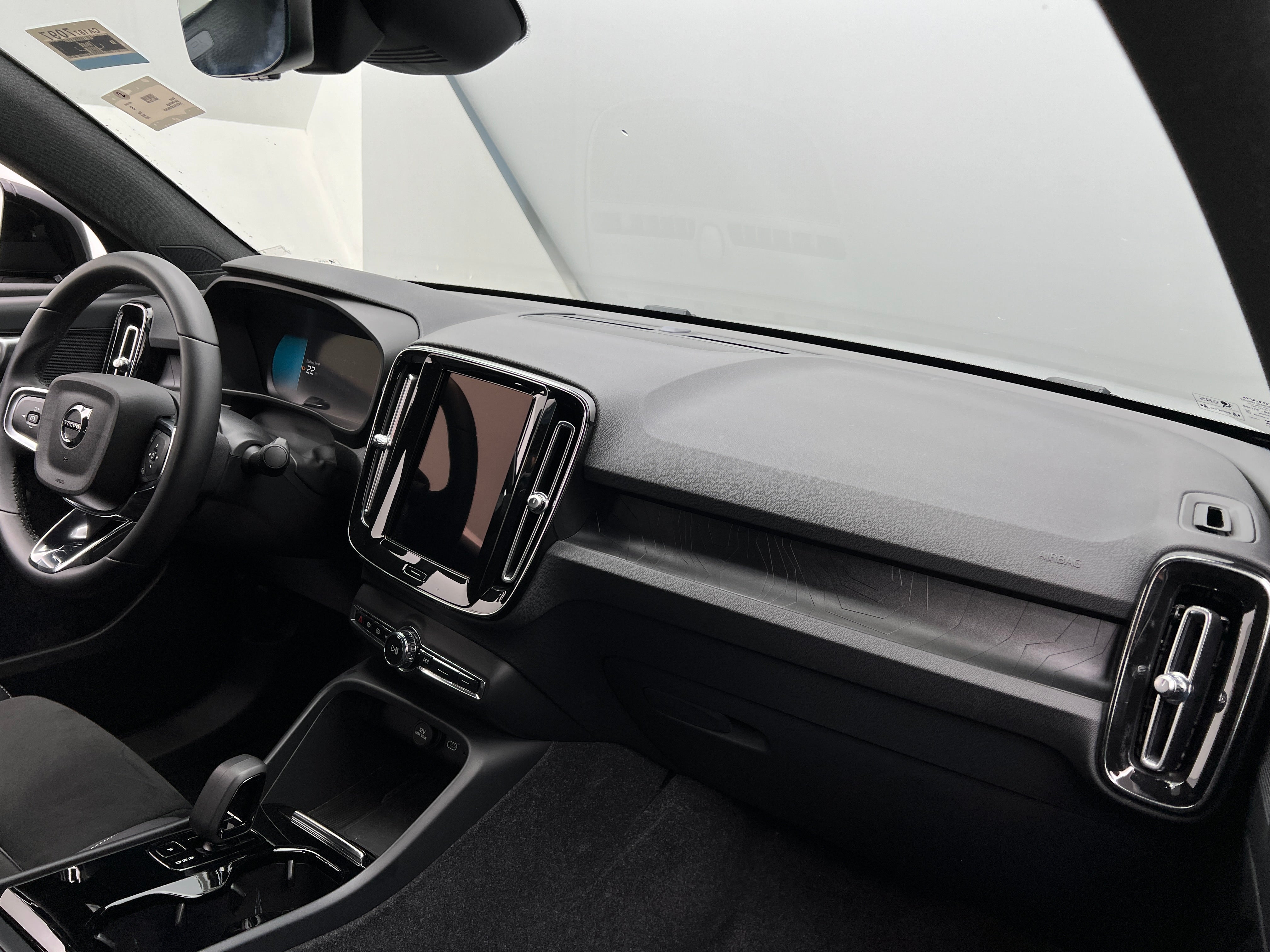 2023 Volvo C40 Plus 3