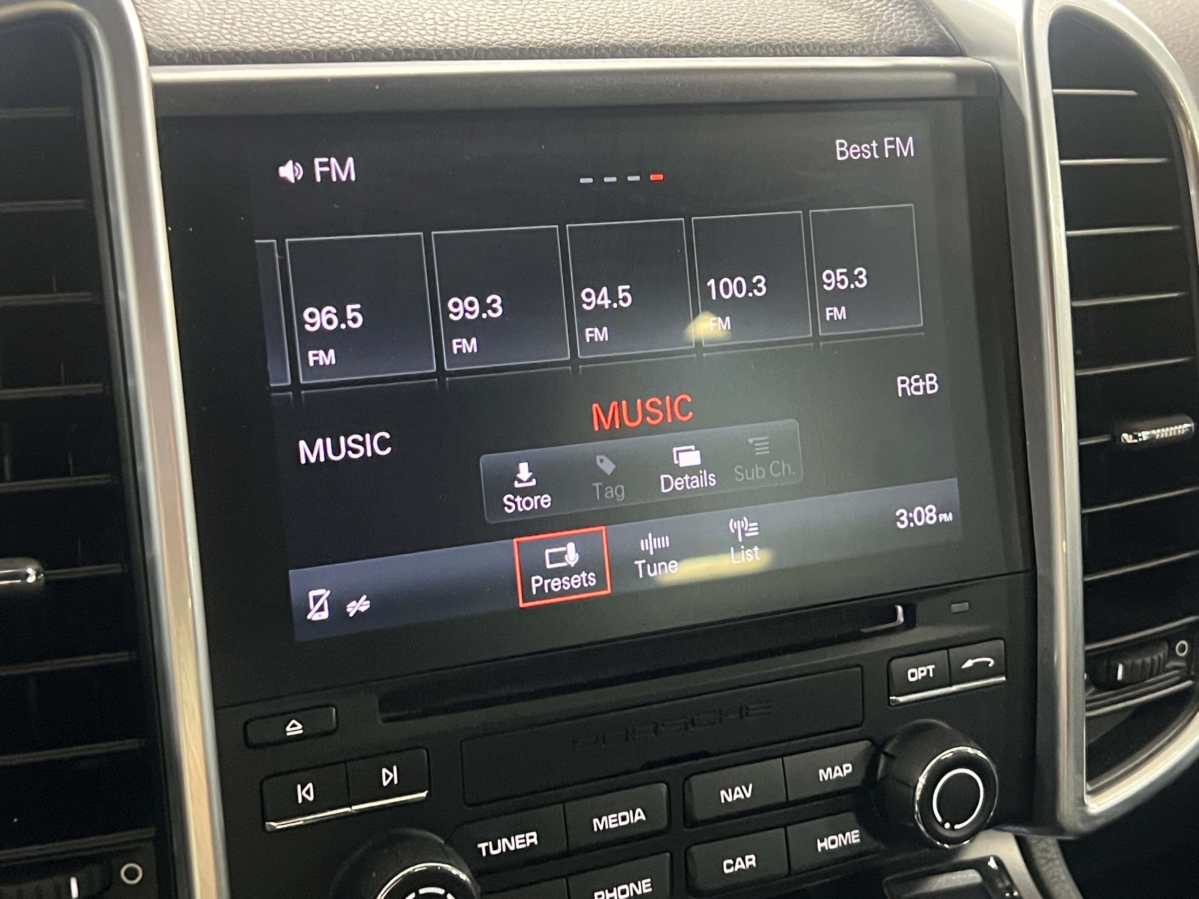 2017 Porsche Cayenne Platinum Edition 3