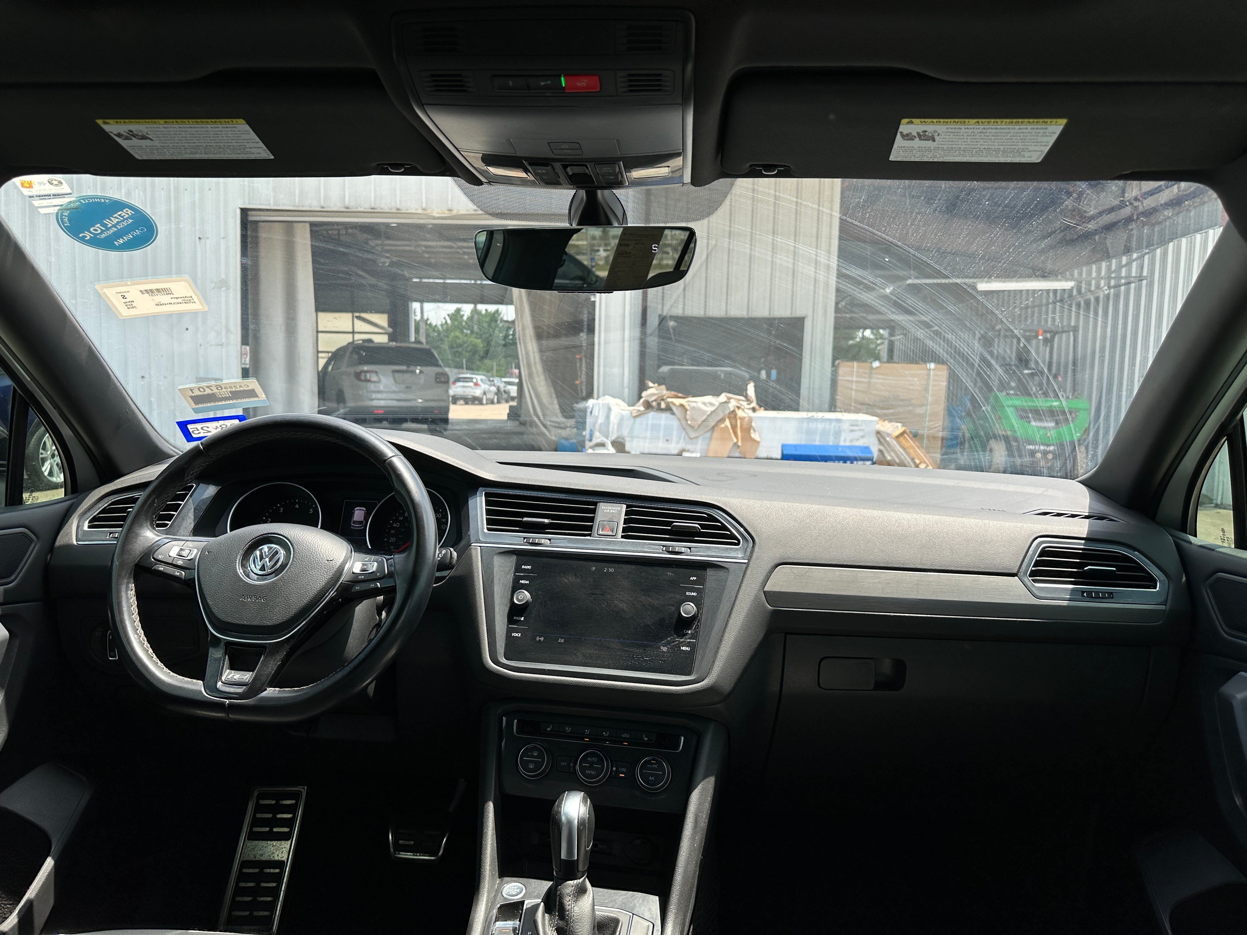 2020 Volkswagen Tiguan SE R-Line Black 2