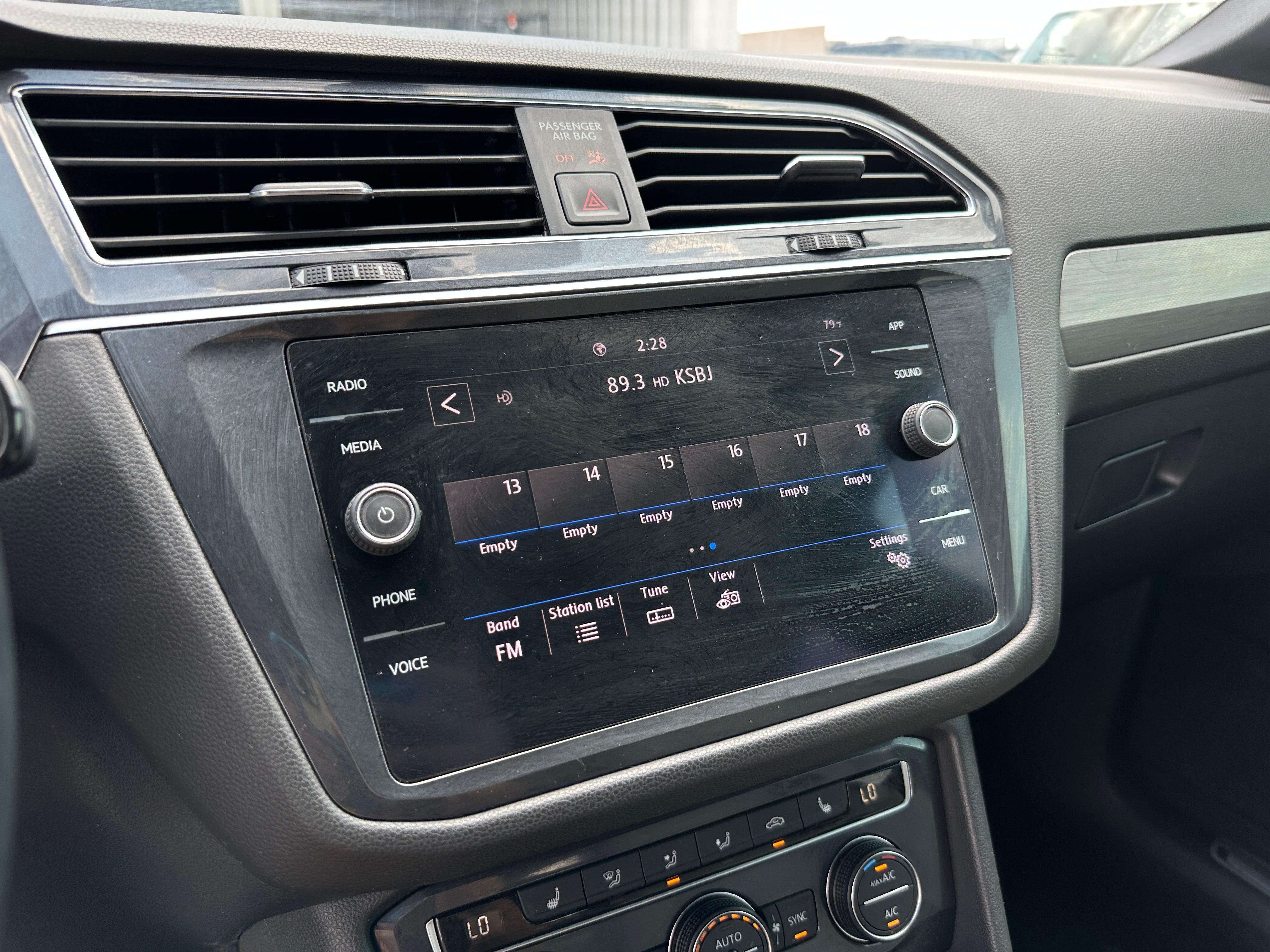 2020 Volkswagen Tiguan SE R-Line Black 3