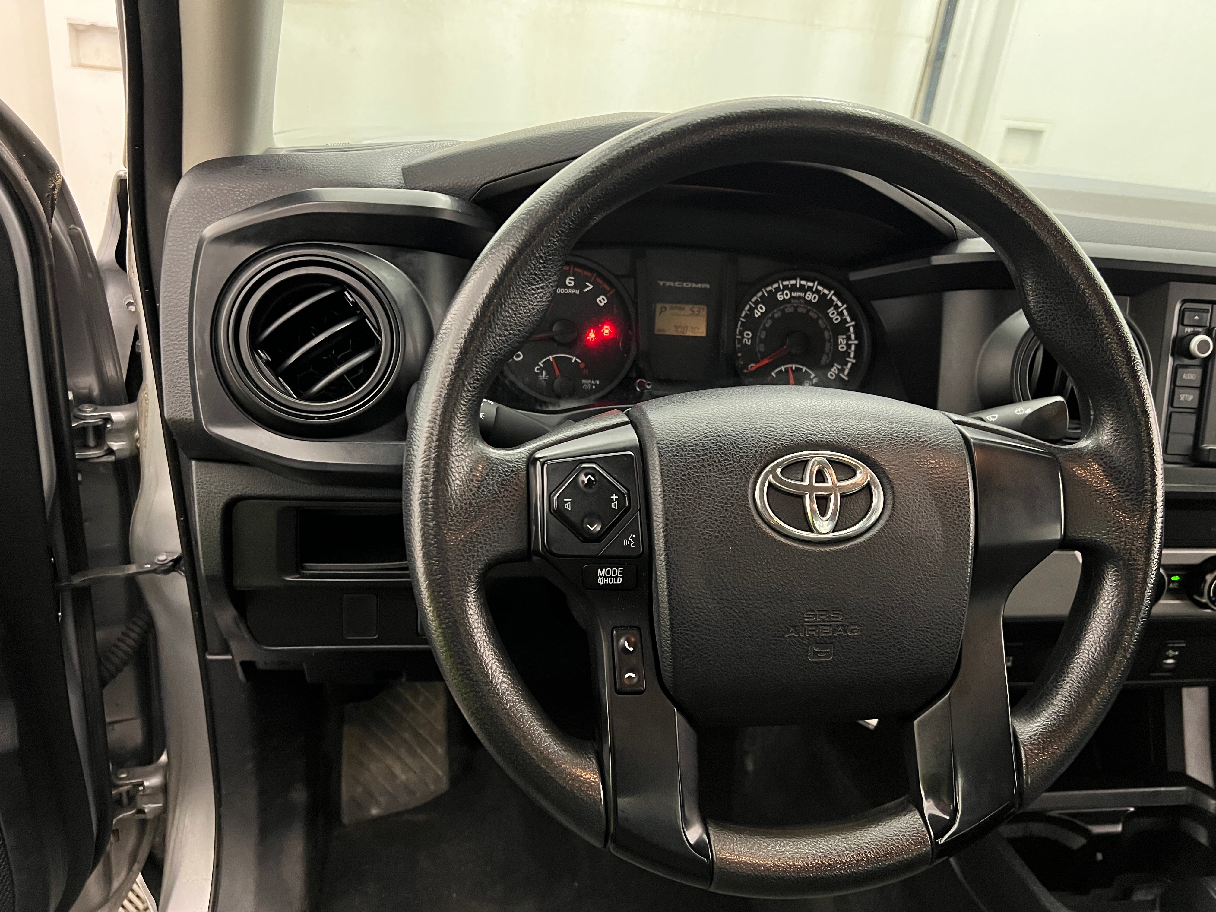 2016 Toyota Tacoma SR 5