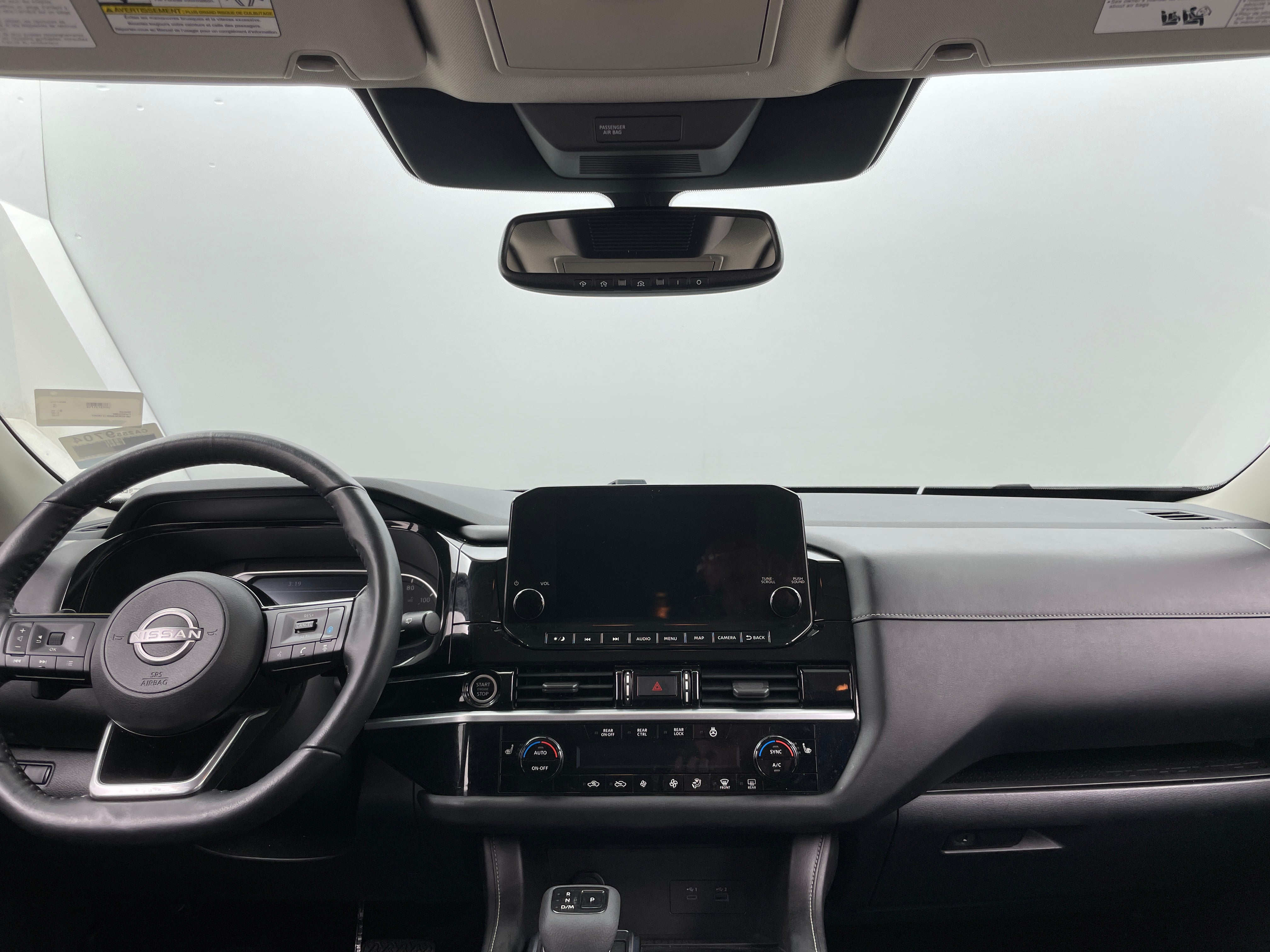 2022 Nissan Pathfinder SL 2
